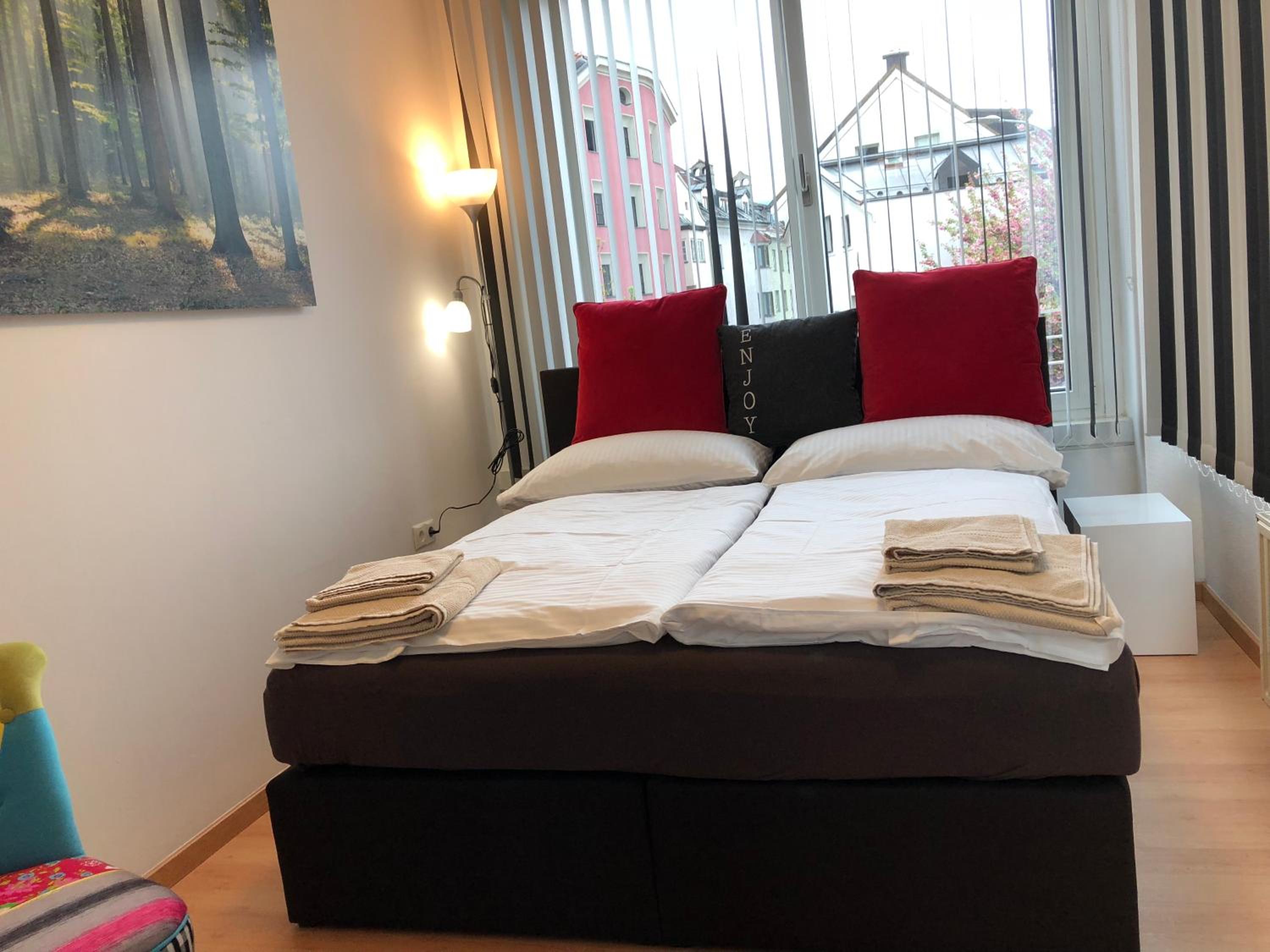 Apartment Maximilian in old Town view 5
