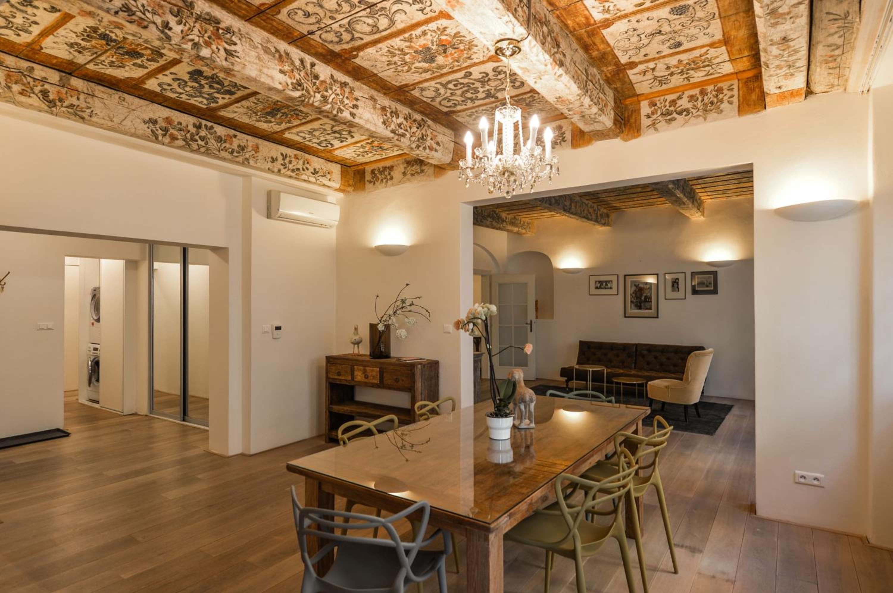 18th CENTURY BAROQUE RESIDENCE