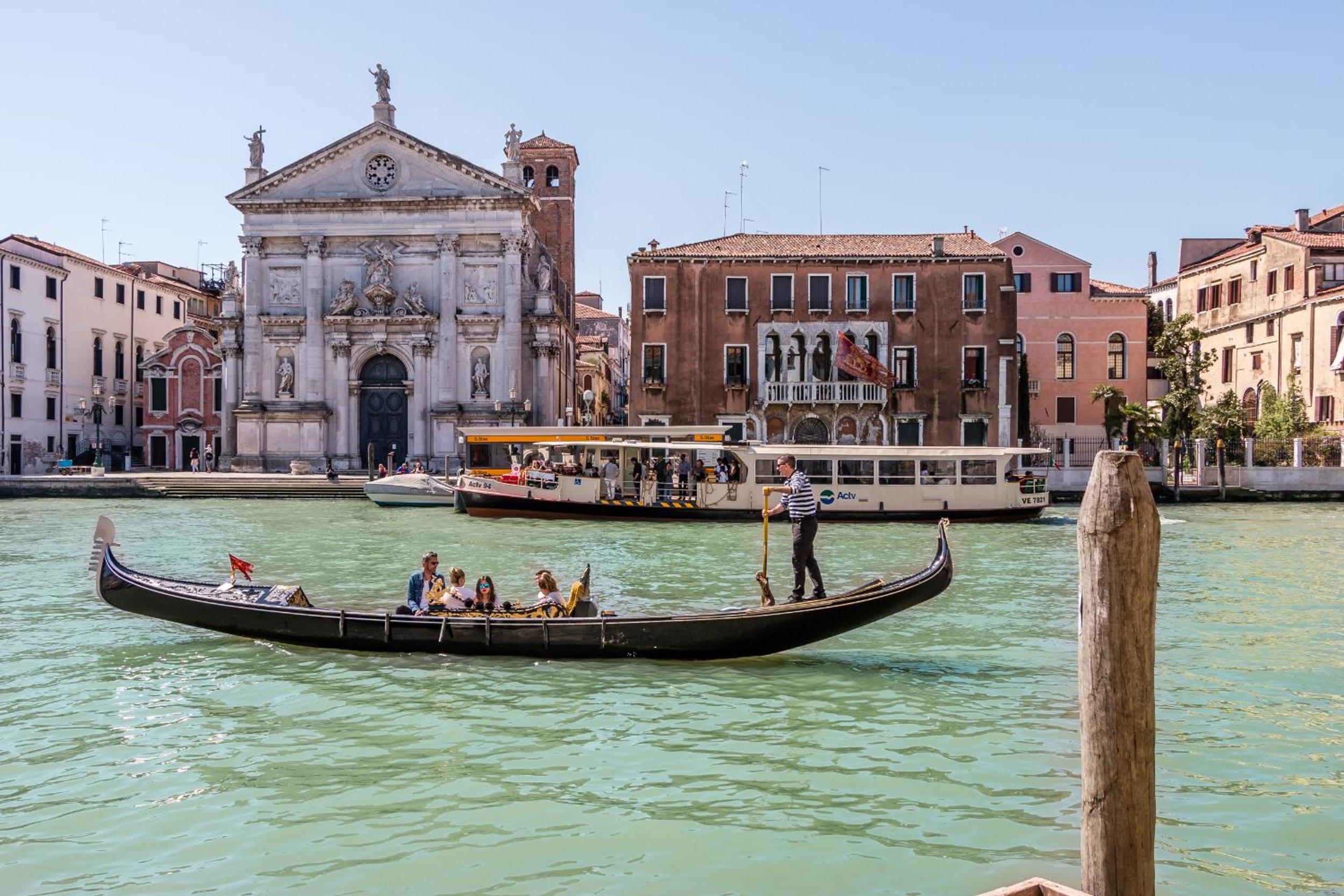 Emo Palace Grand Canal by LionHost