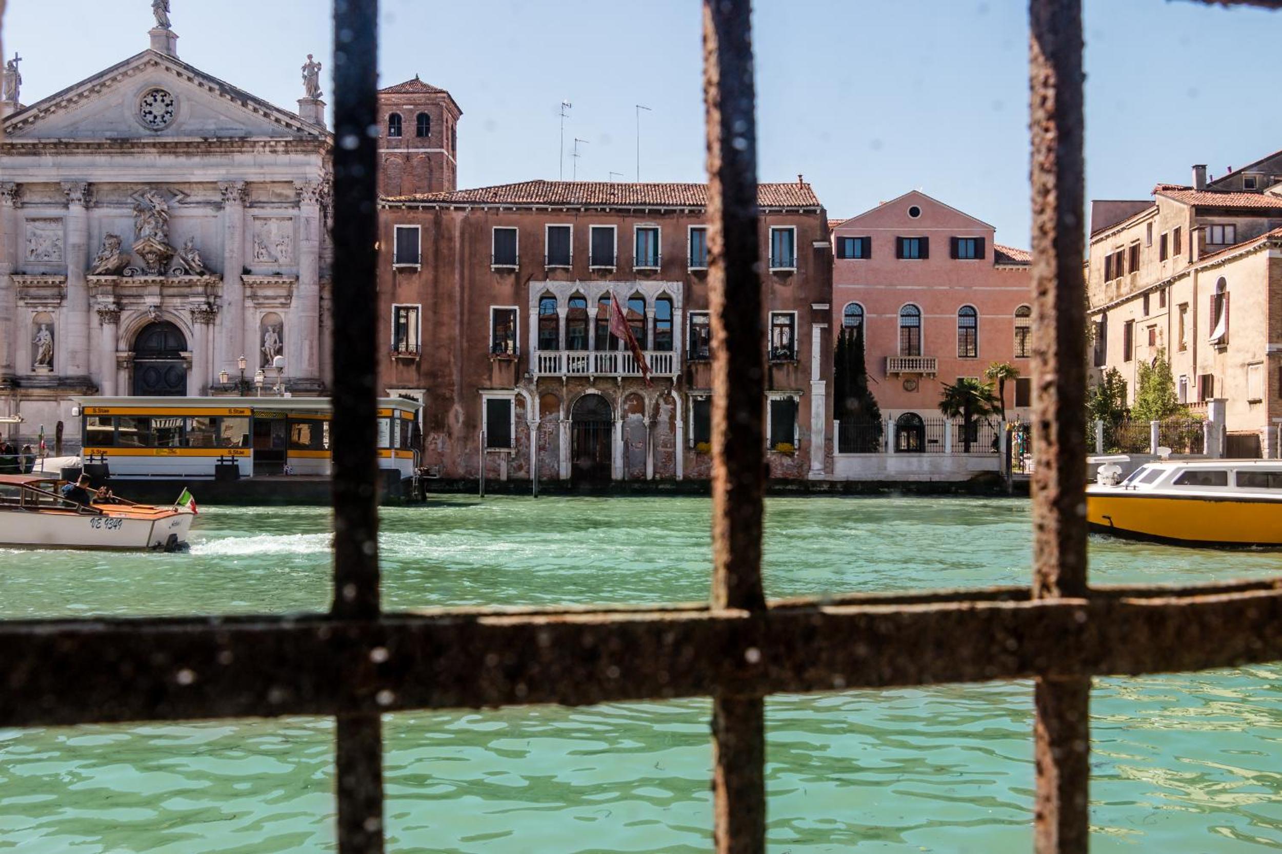 Emo Palace Grand Canal by LionHost