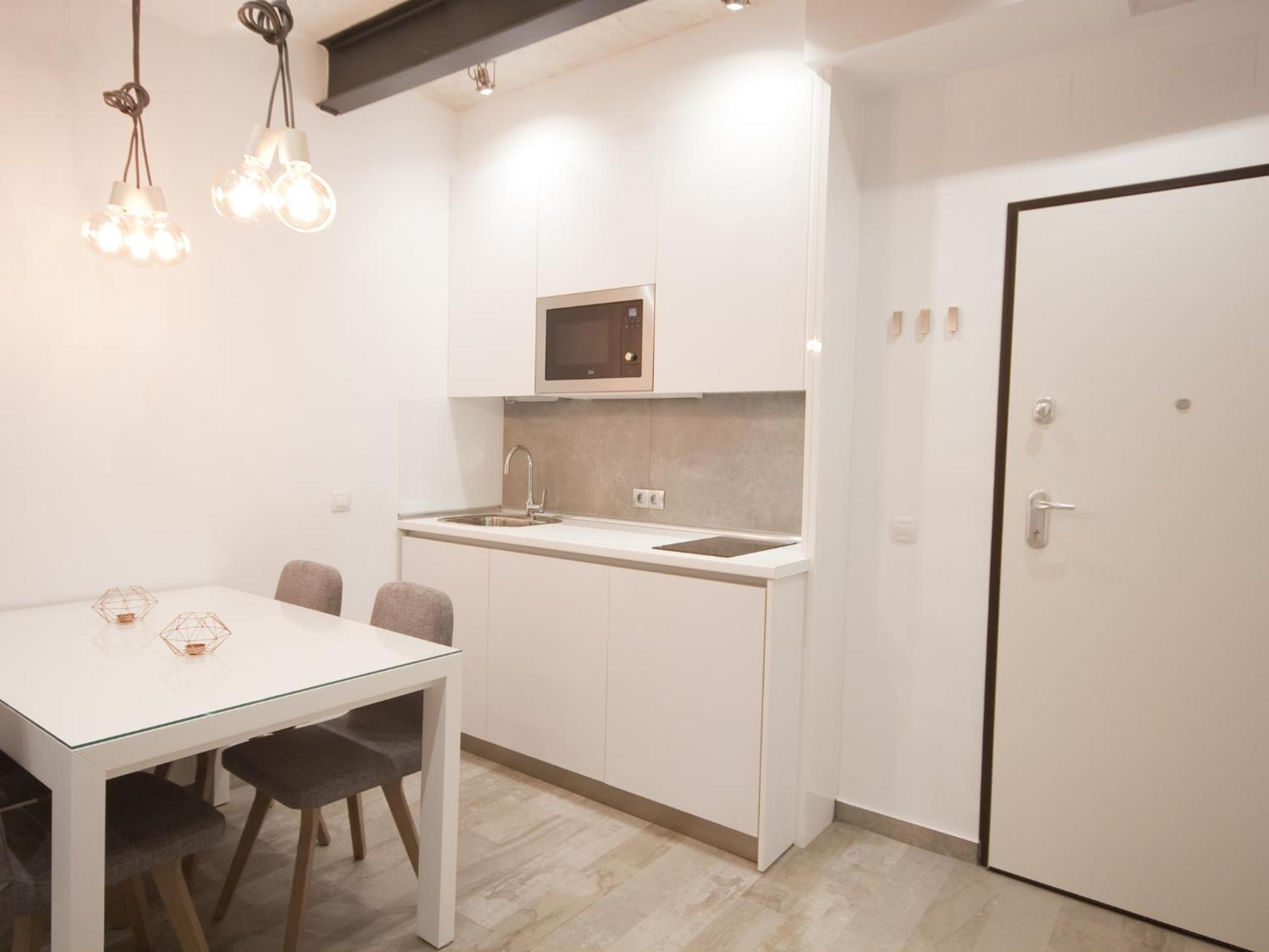 Apartamento nuevo y de lujo en puerta del sol view 2