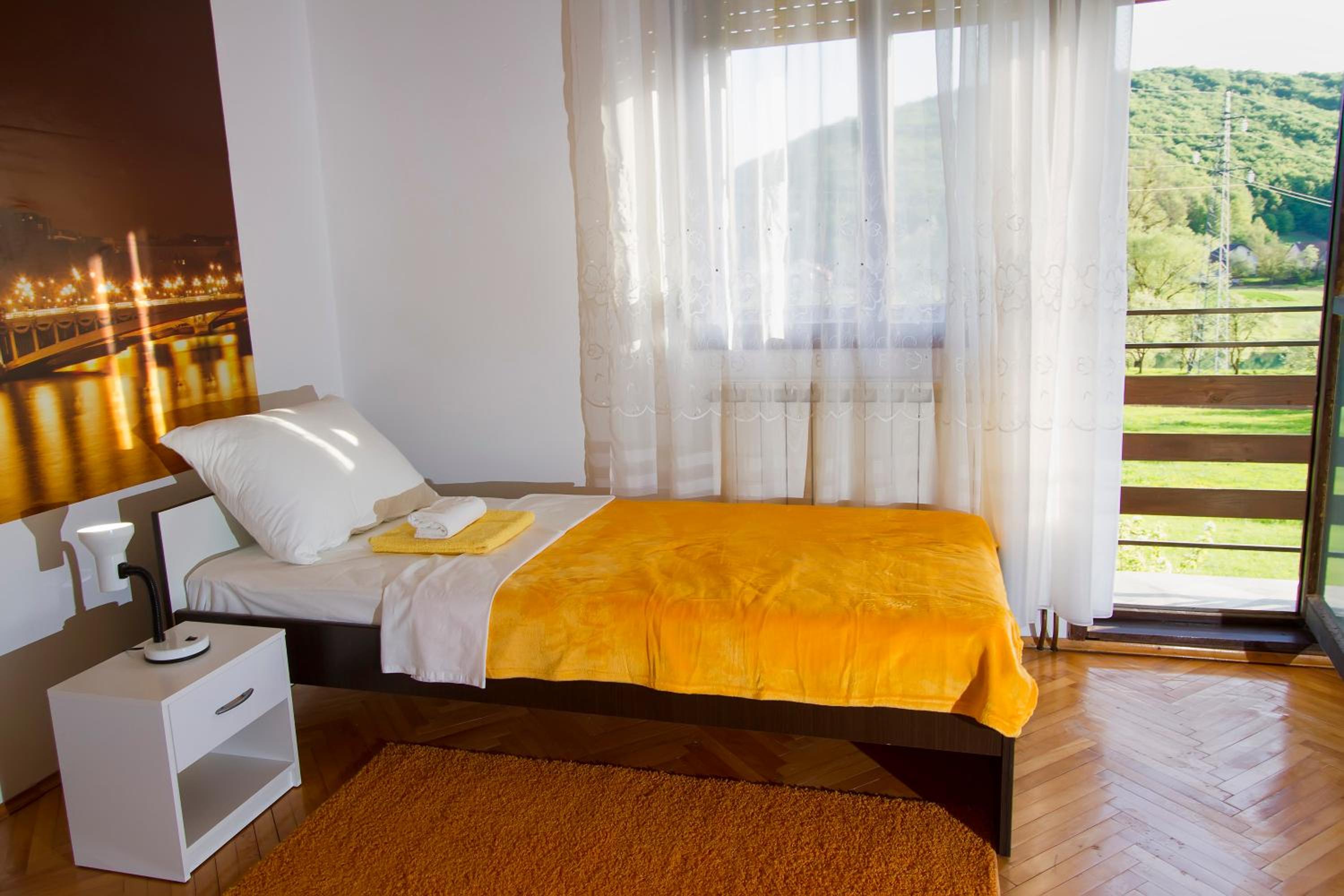 Apartman Karlo