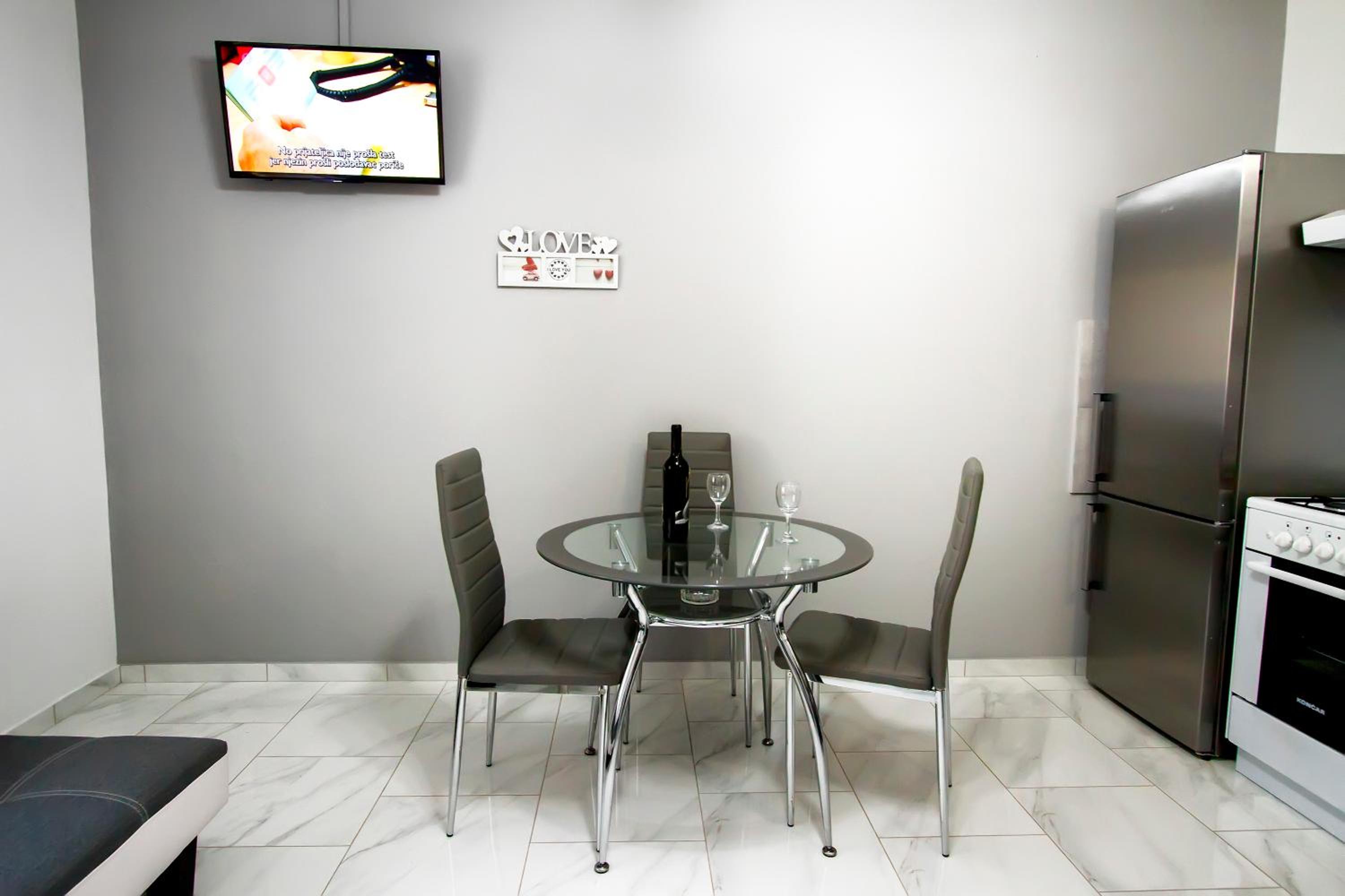 Apartman Karlo
