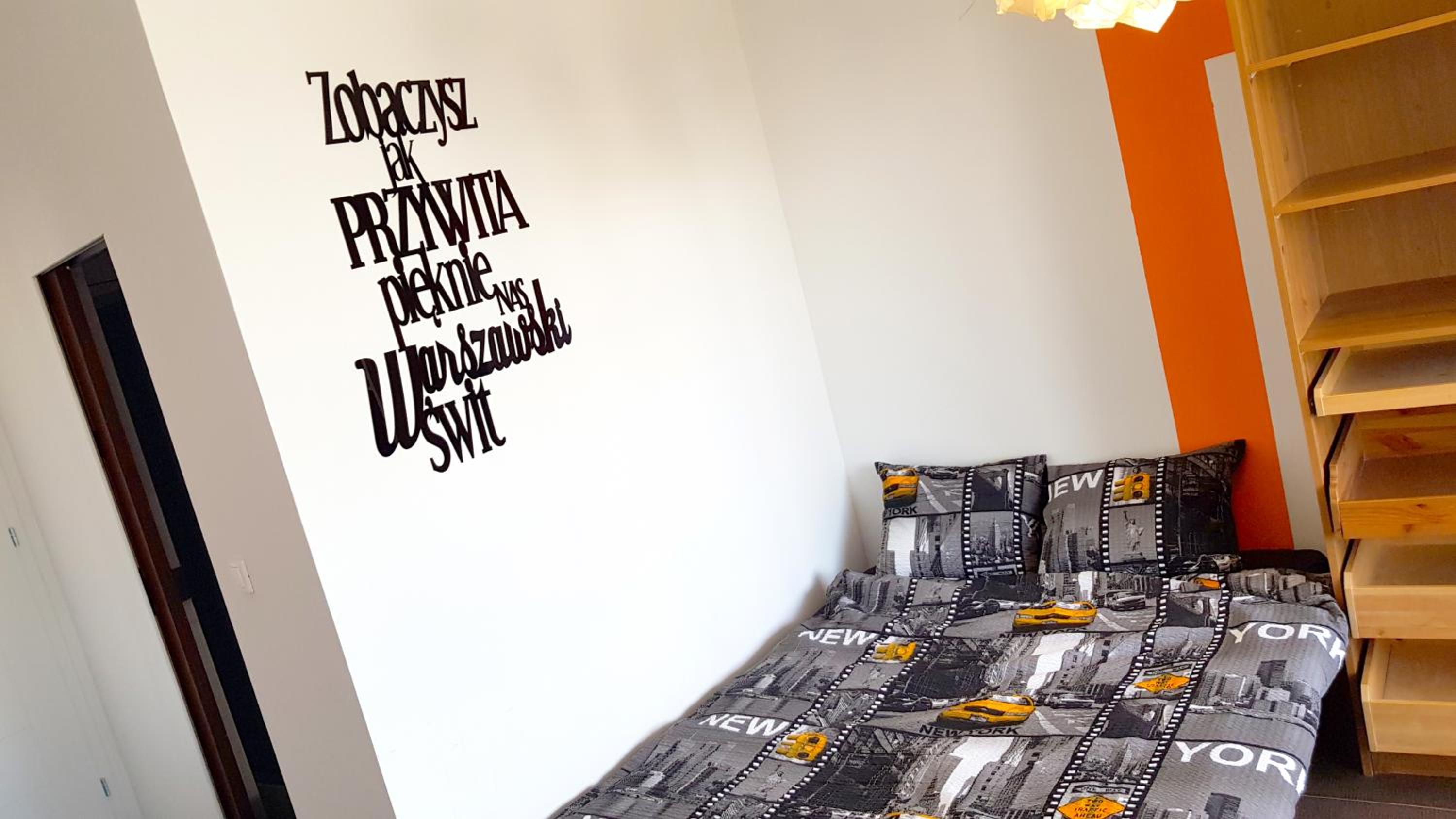 Walk distance to mokotow business park