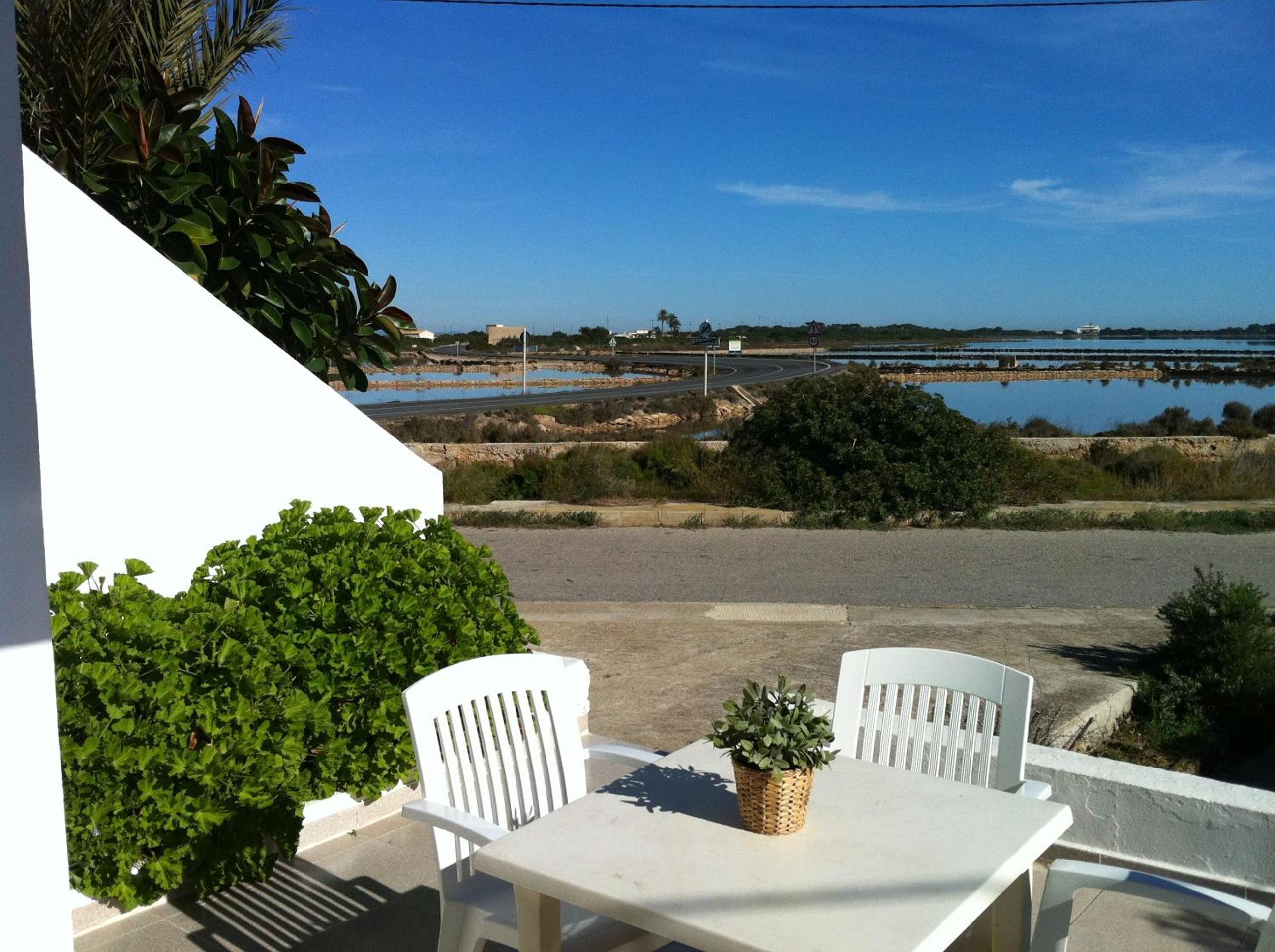 Apartamentos Eugenio by Formentera Passport