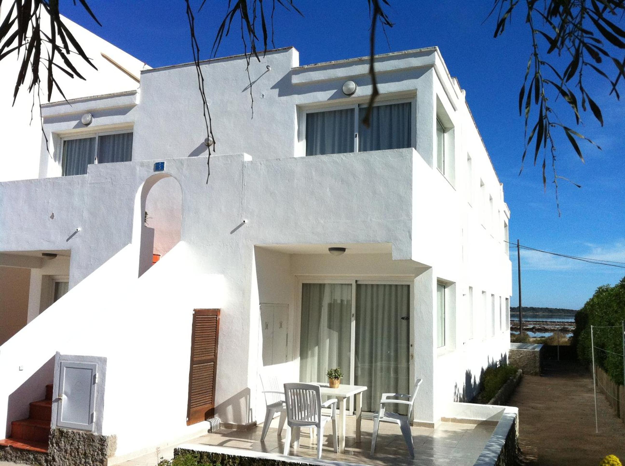 Apartamentos Eugenio by Formentera Passport