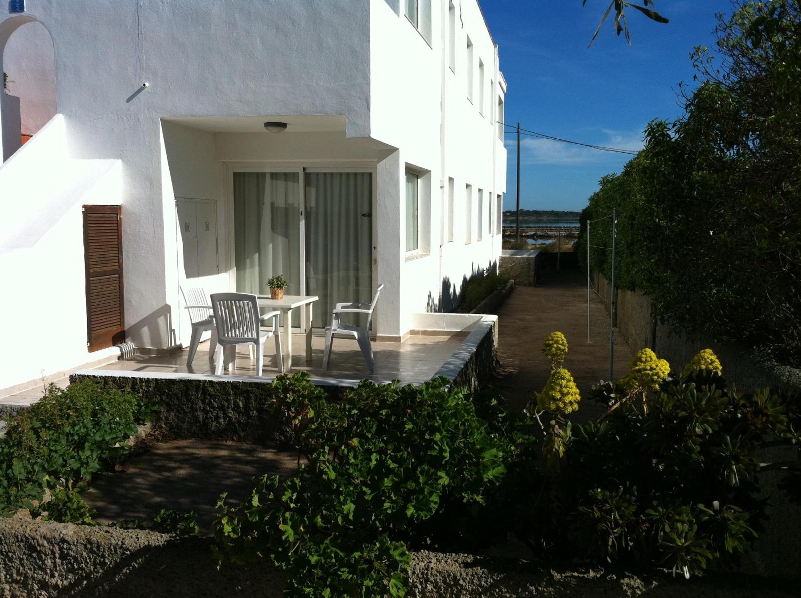 Apartamentos Eugenio by Formentera Passport