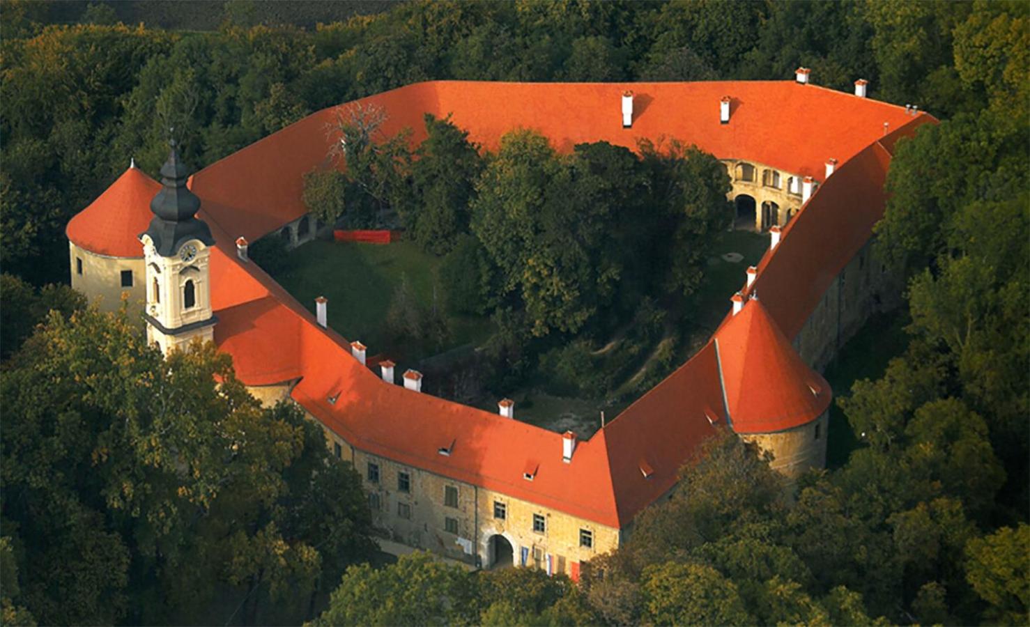 Grad Goričko view 3