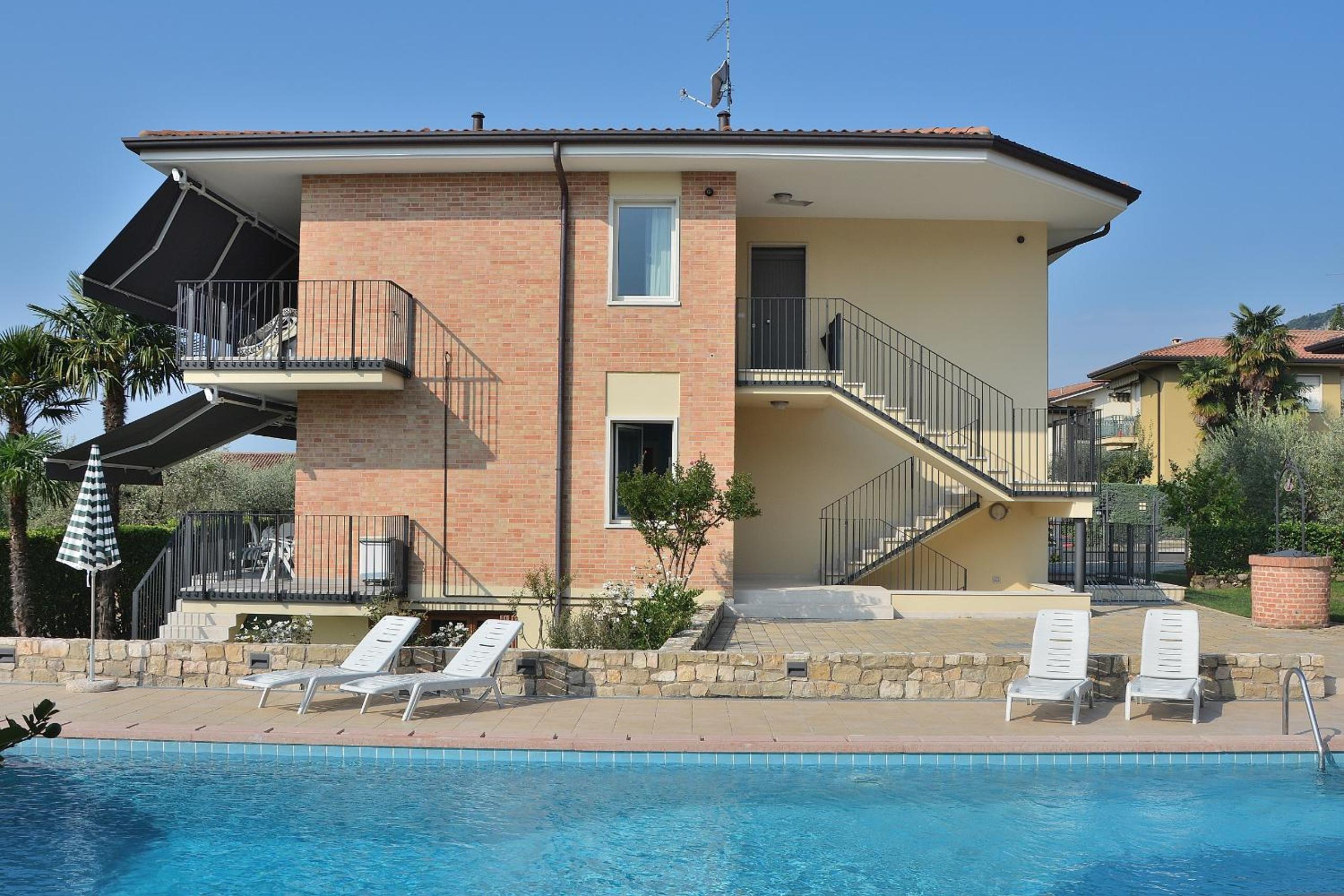 Cà Gardesana With Pool view 3