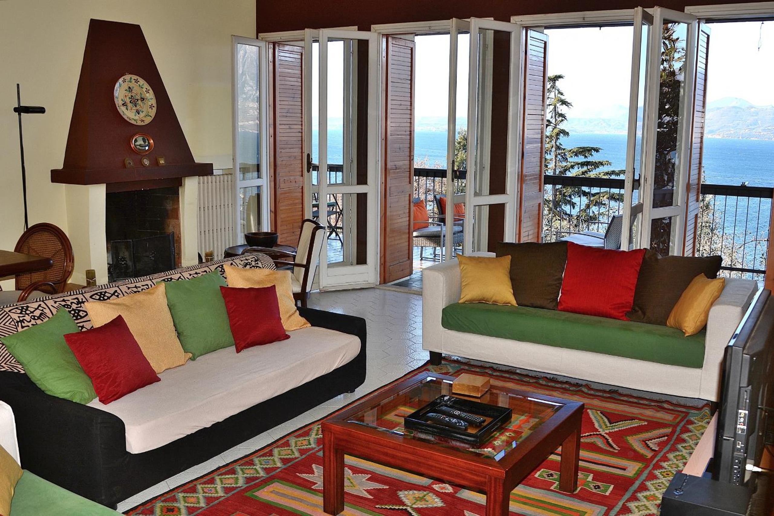 Villa Retrò view 2