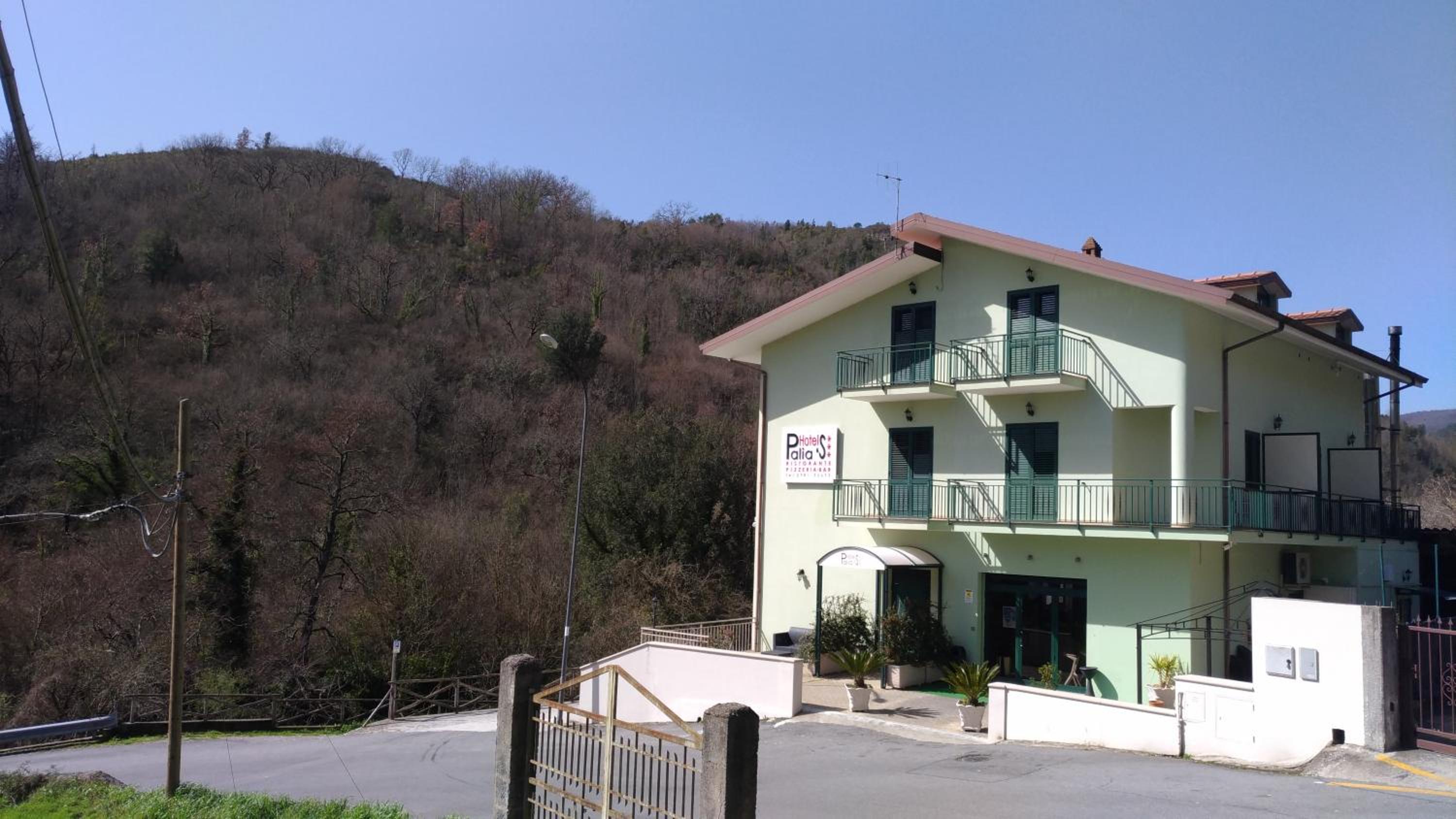 Hotel Palia's Hotel - Image 1