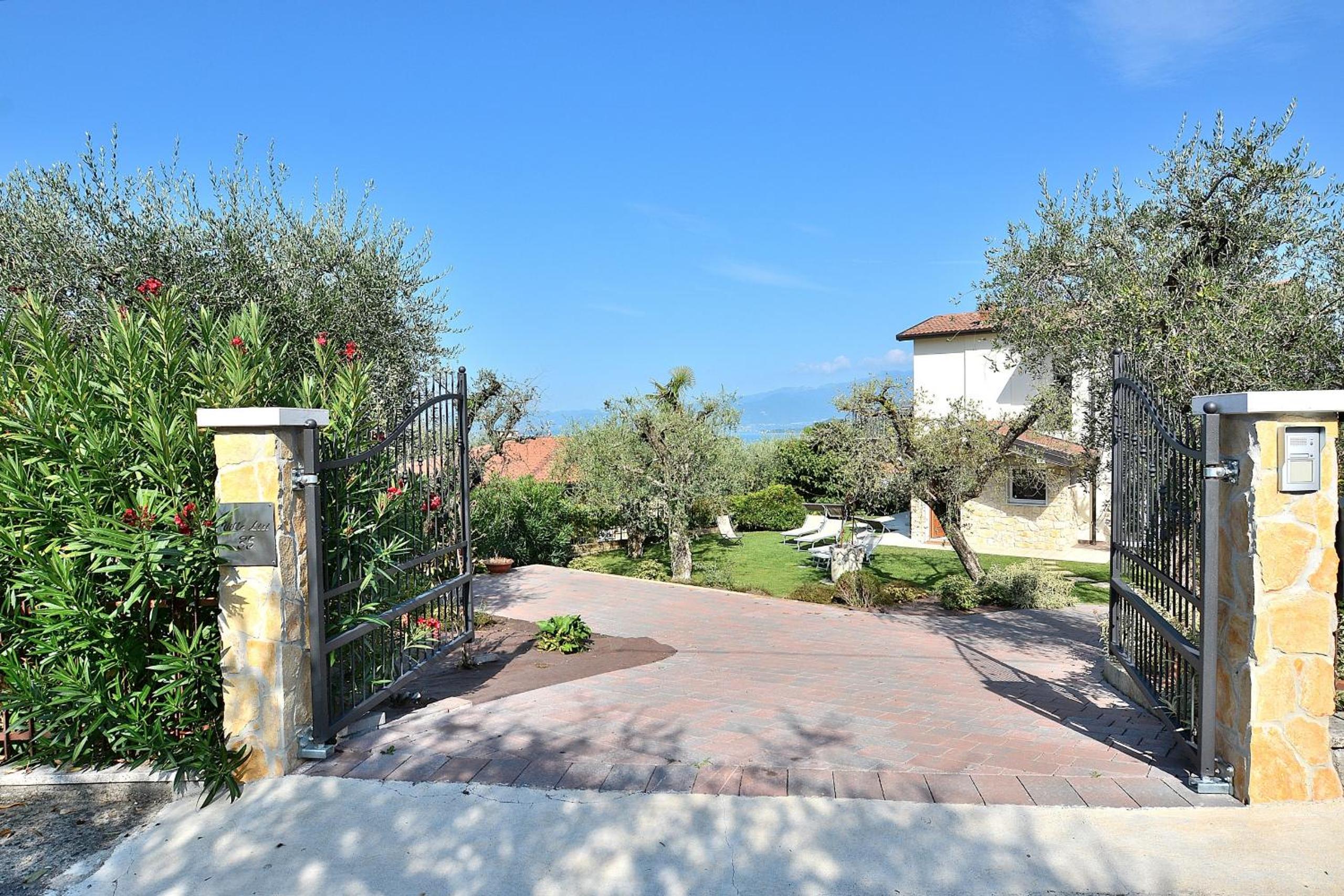 Villa Lisi With Pool view 2