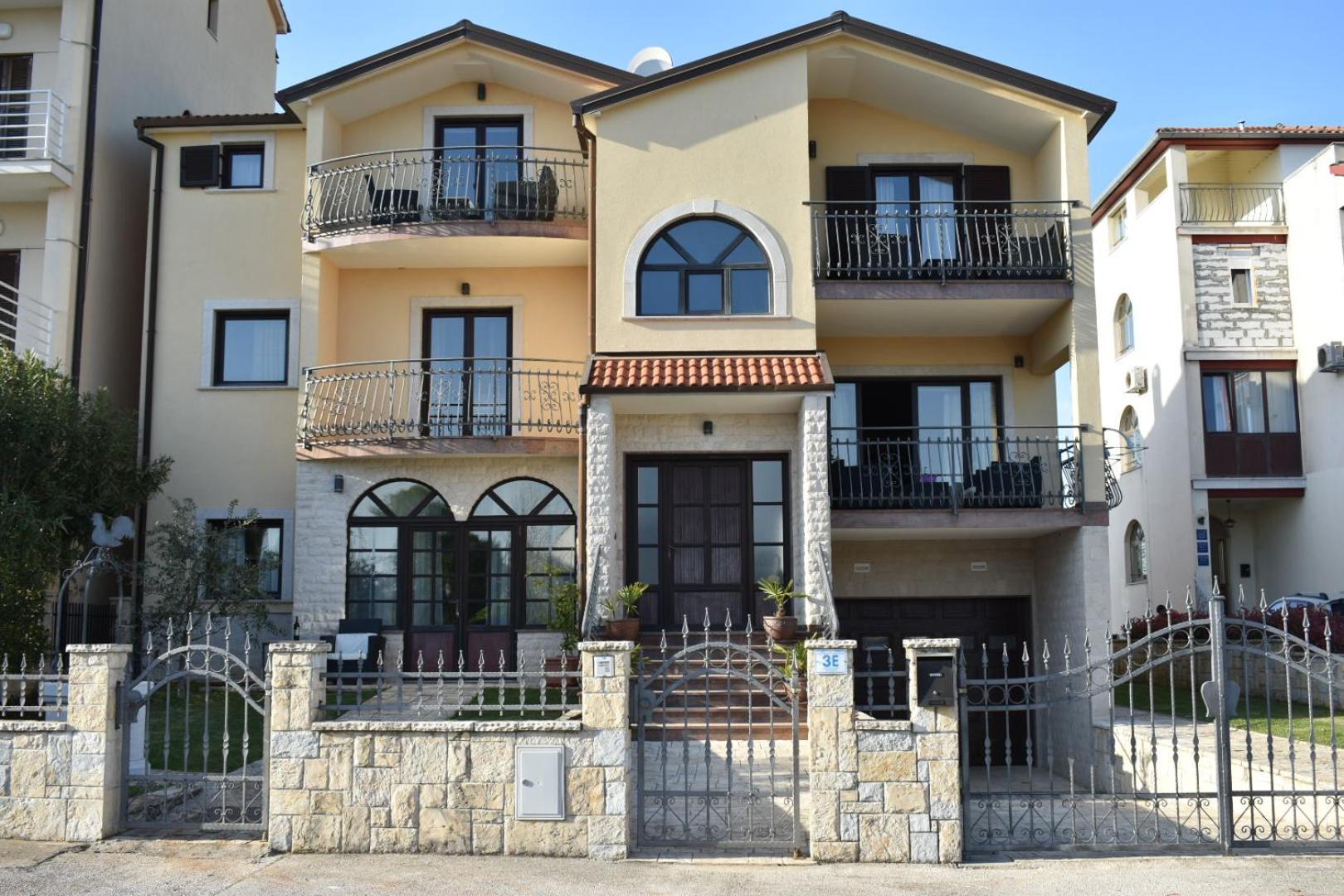 Apartments Ante