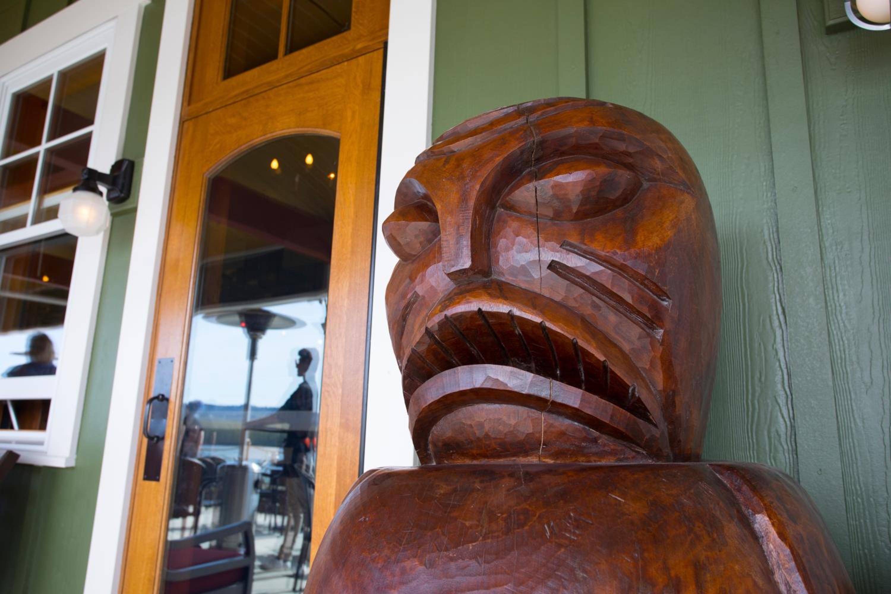 McMenamins Kalama Harbor Lodge