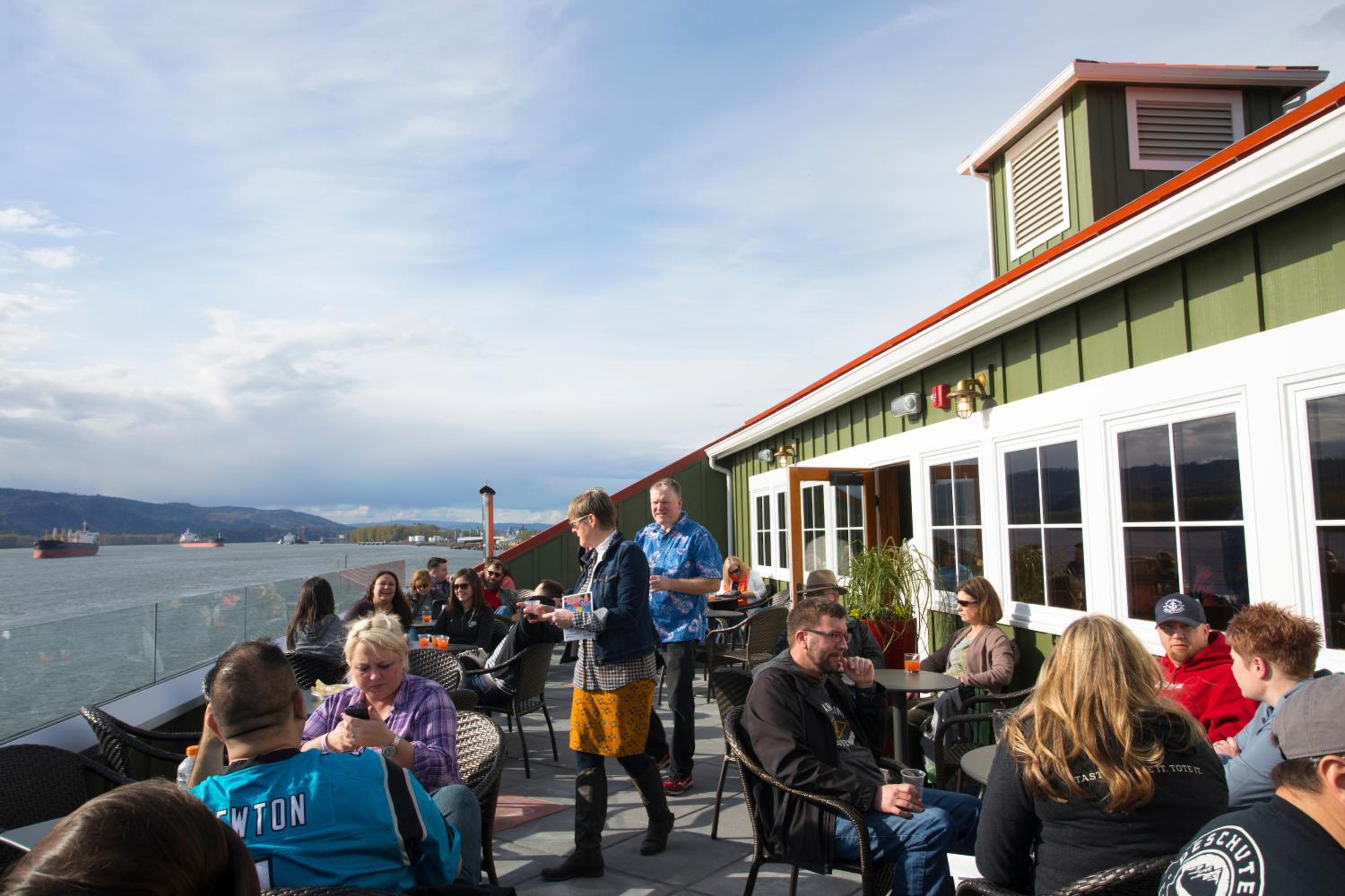 McMenamins Kalama Harbor Lodge