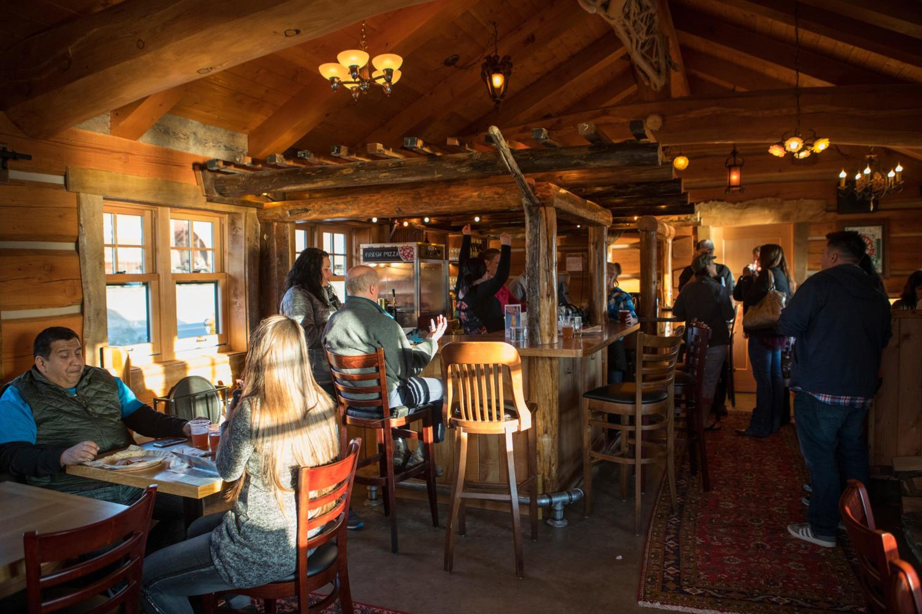 McMenamins Kalama Harbor Lodge
