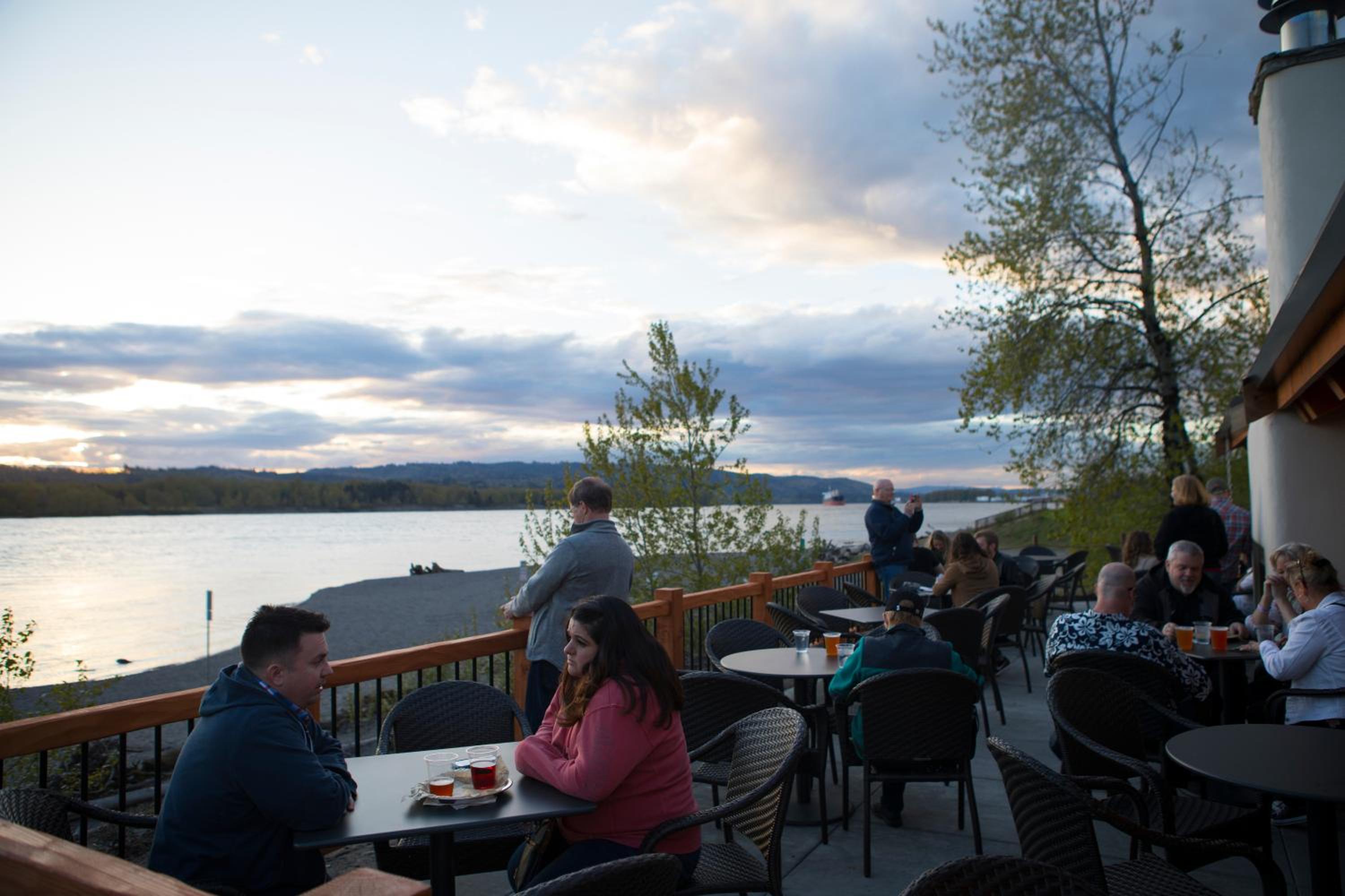 McMenamins Kalama Harbor Lodge