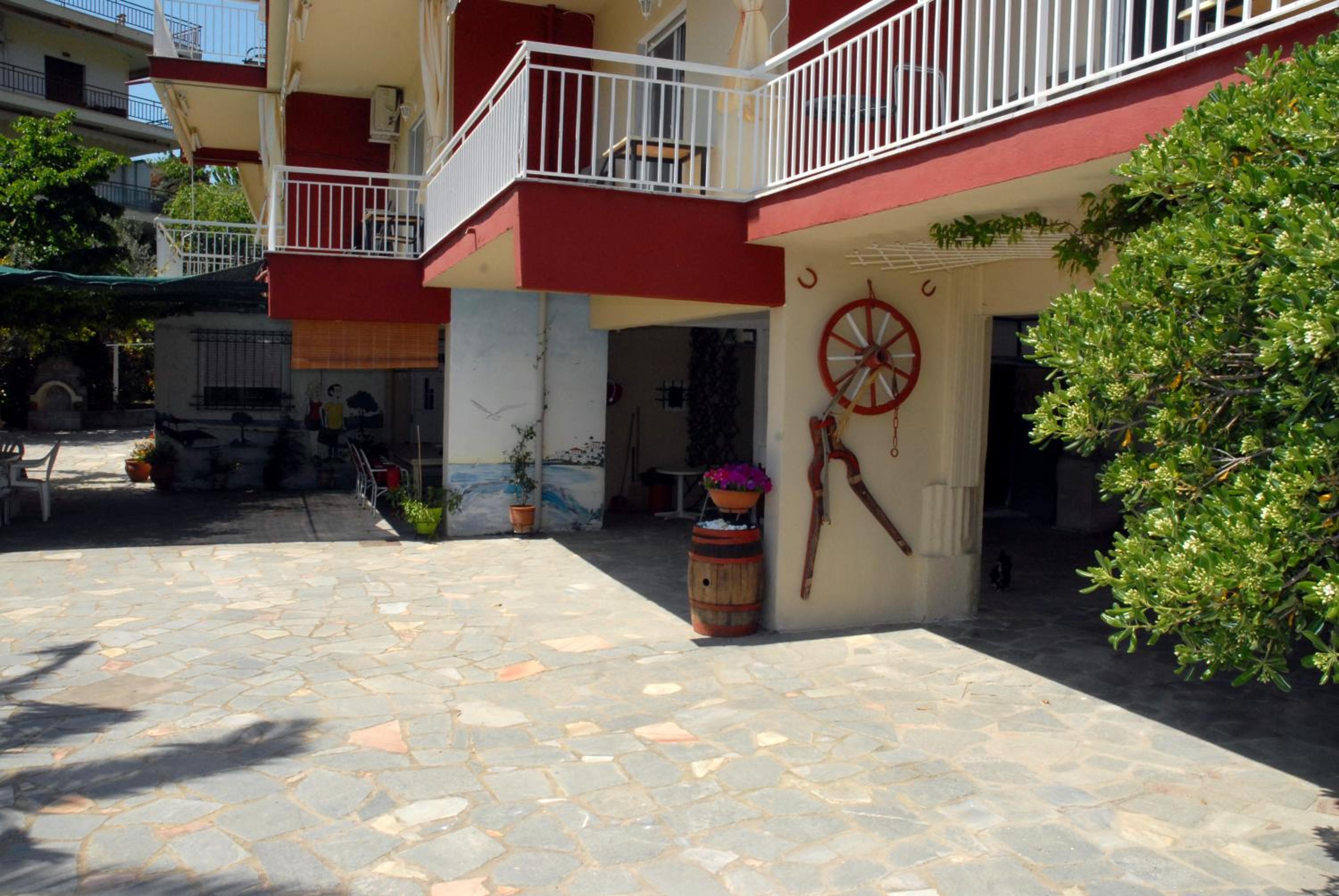 Anestis Apartments & rooms