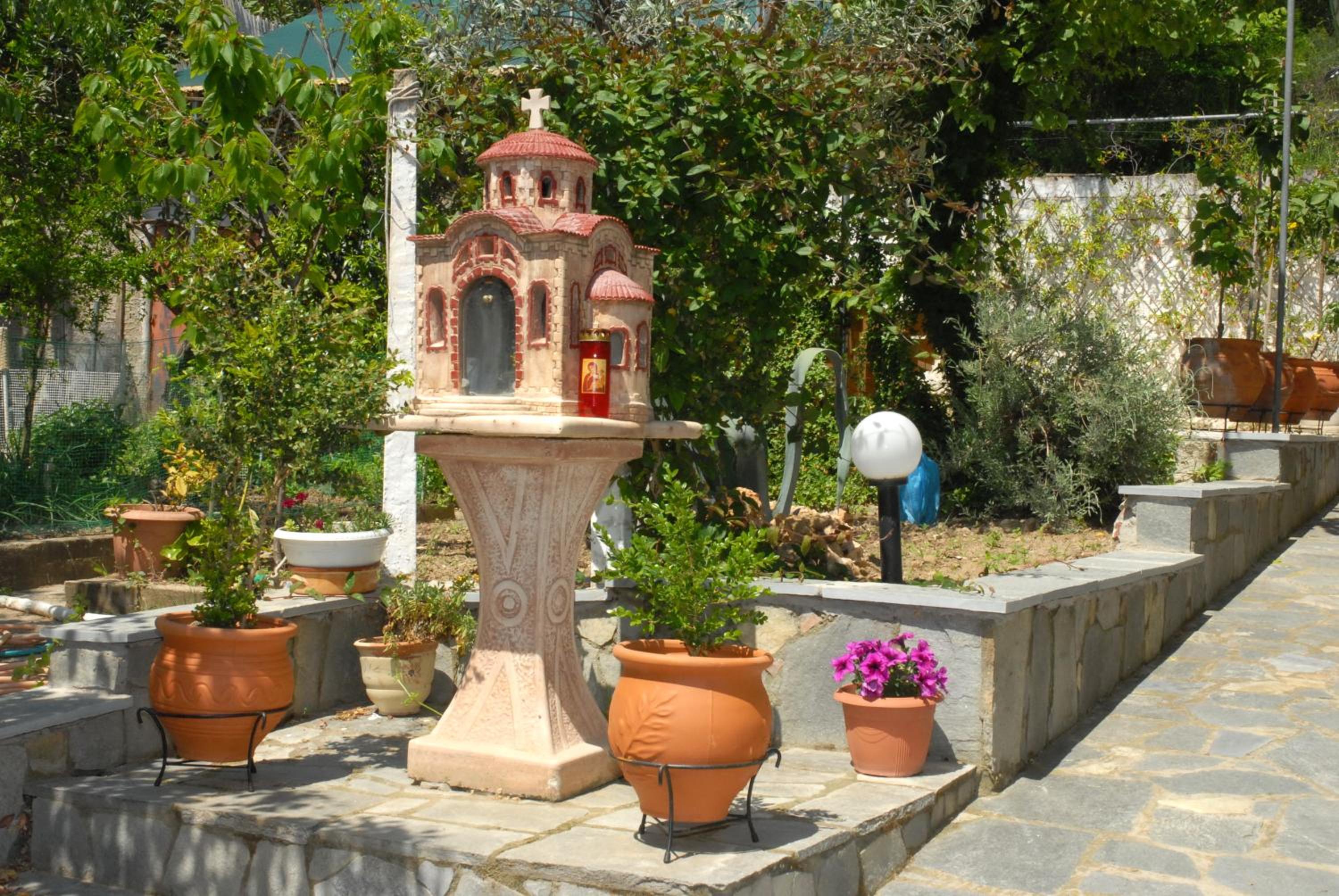 Anestis Apartments & rooms