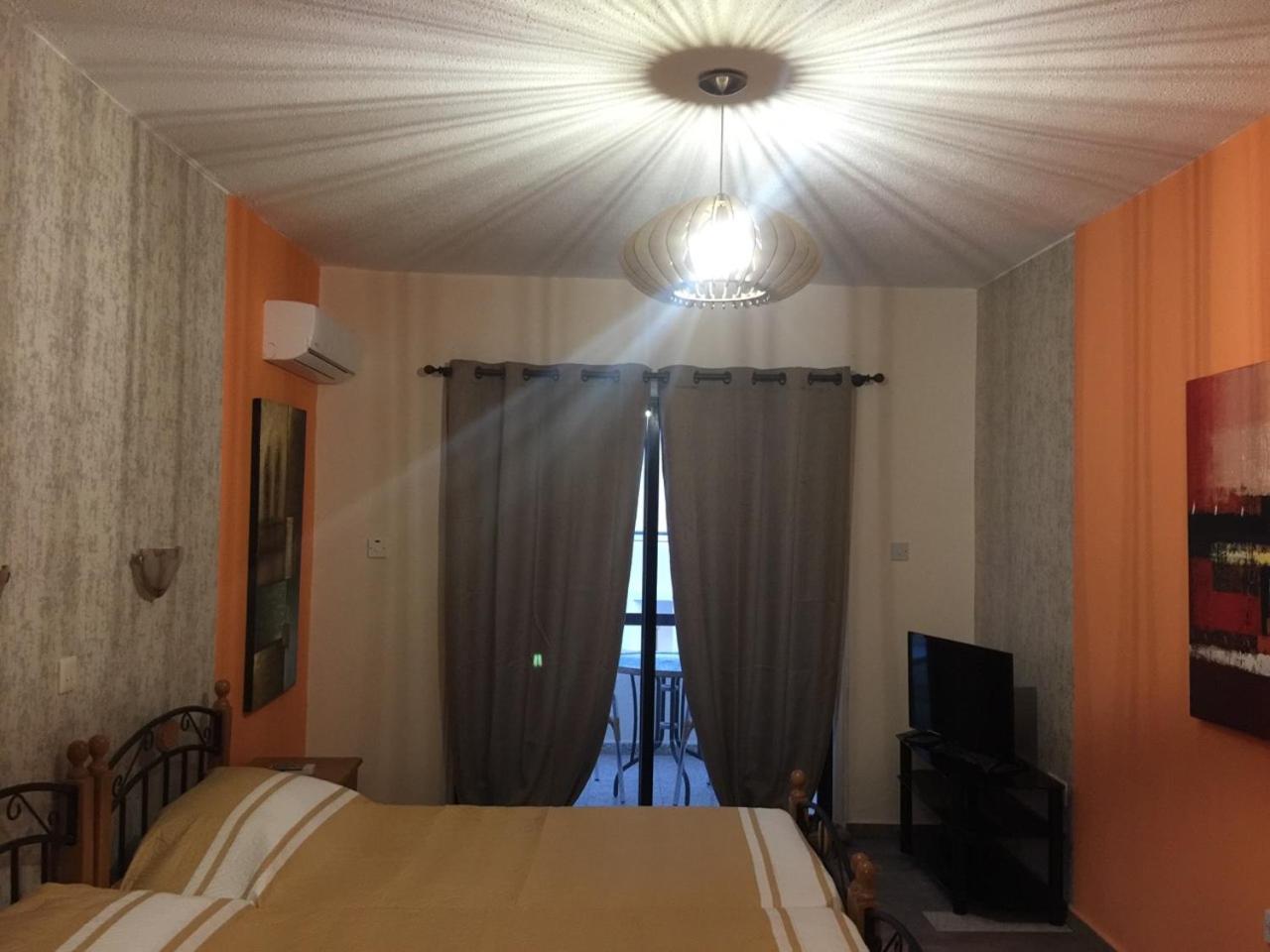 Pomelo Apartments