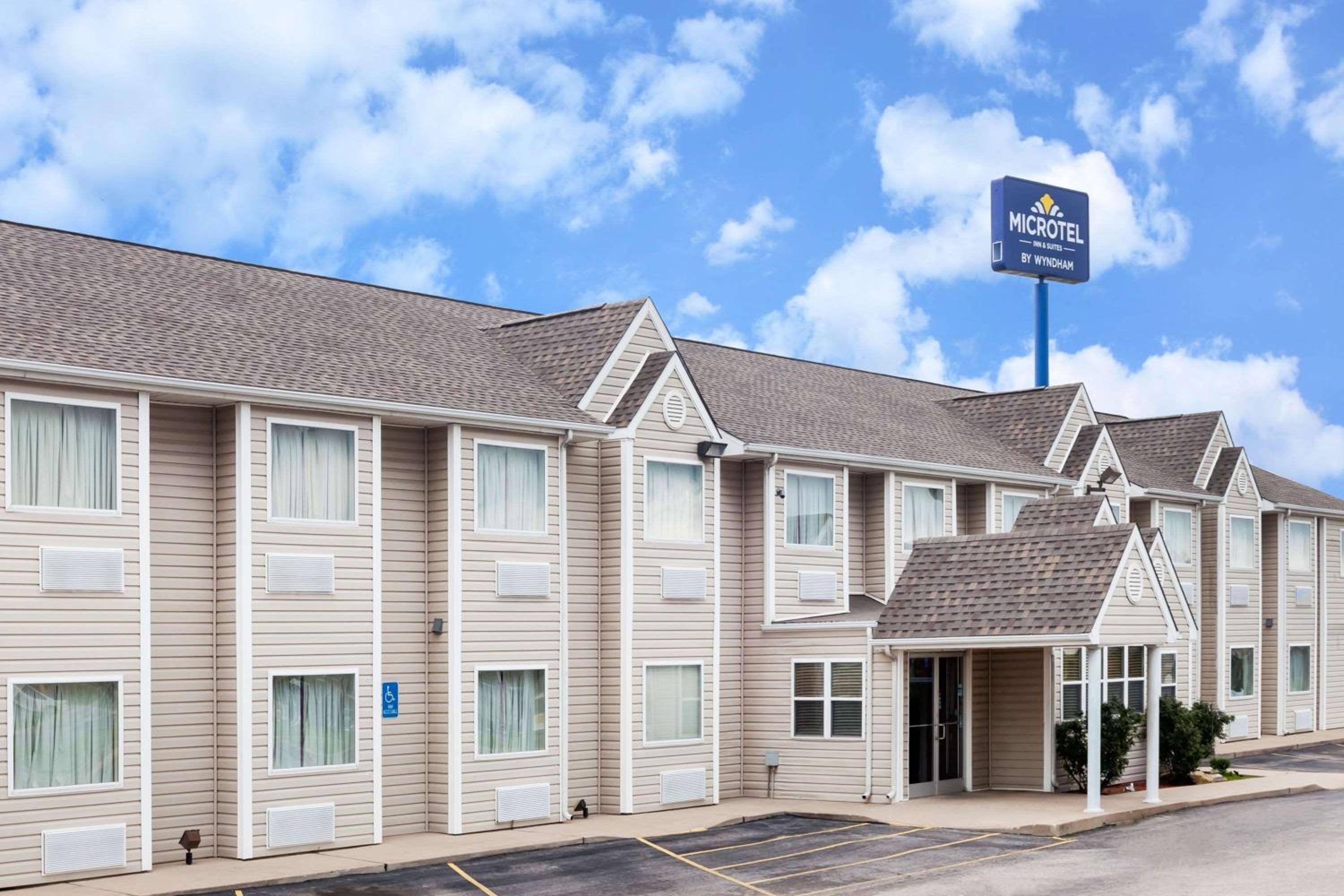 Ardmore Vacations - Microtel Inn  Suites by Wyndham Ardmore - Property Image 1