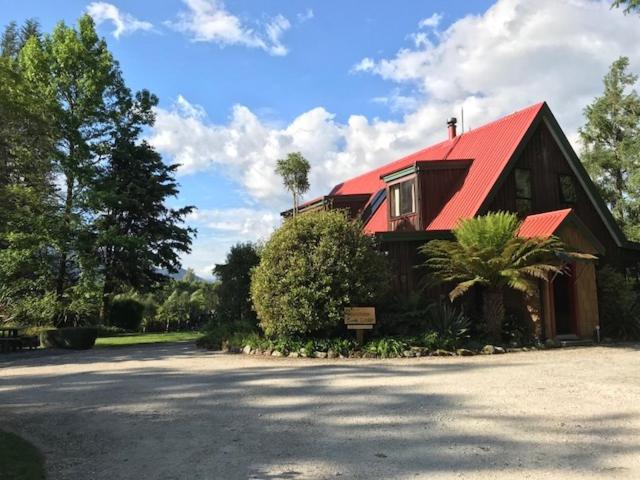 Murchison Lodge