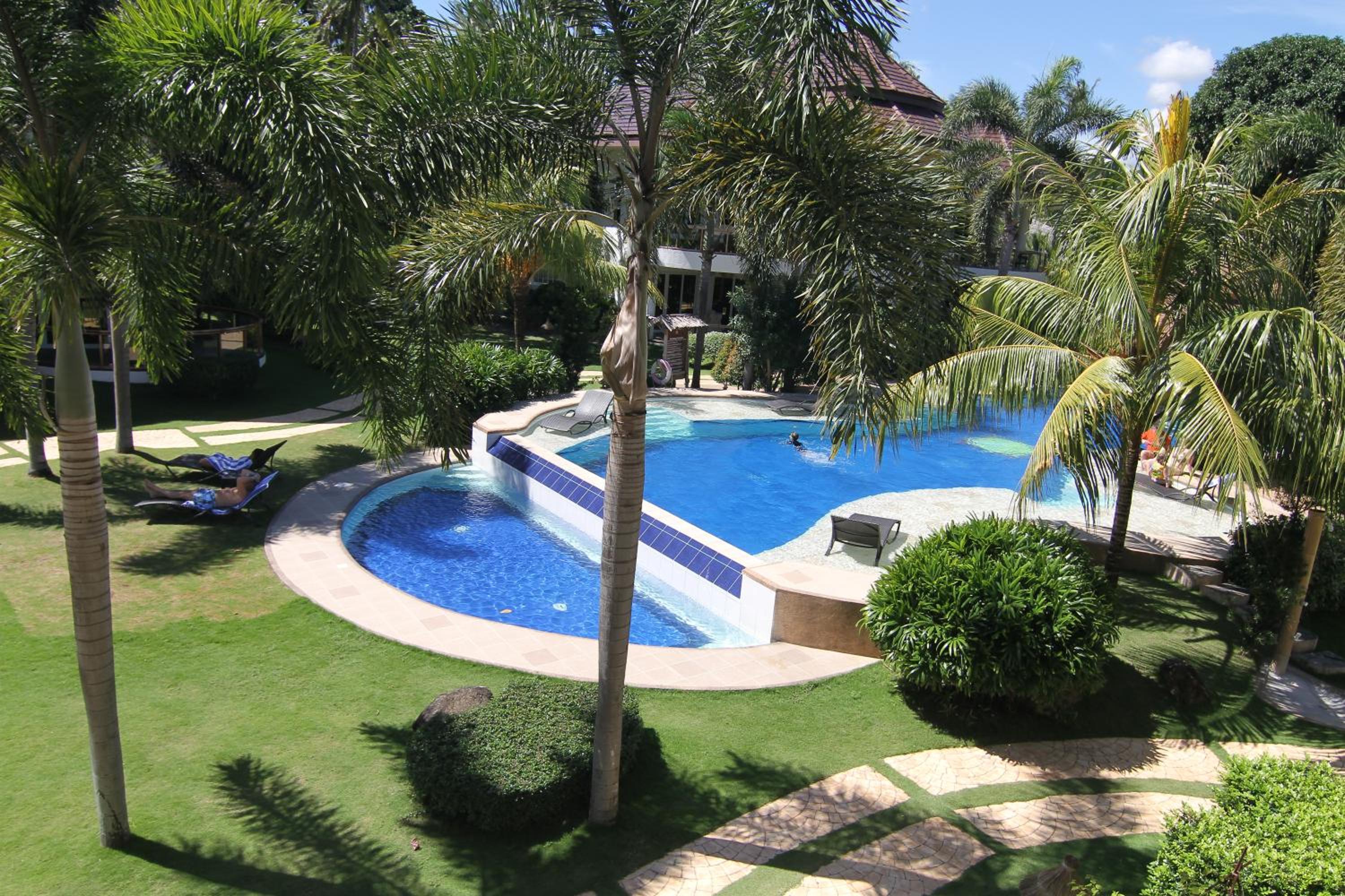 Vida Homes Condo Resort