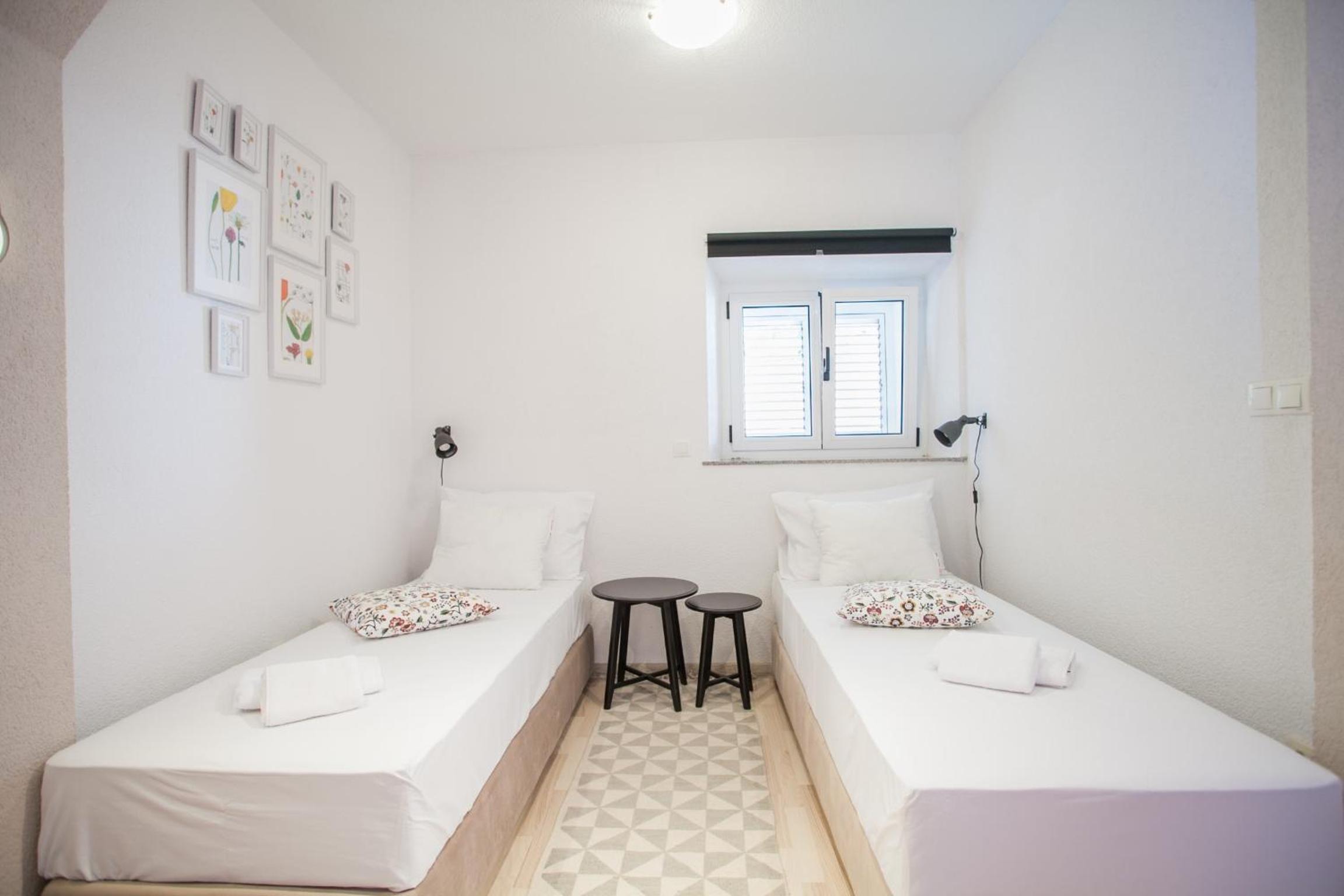 Apartments Emotha