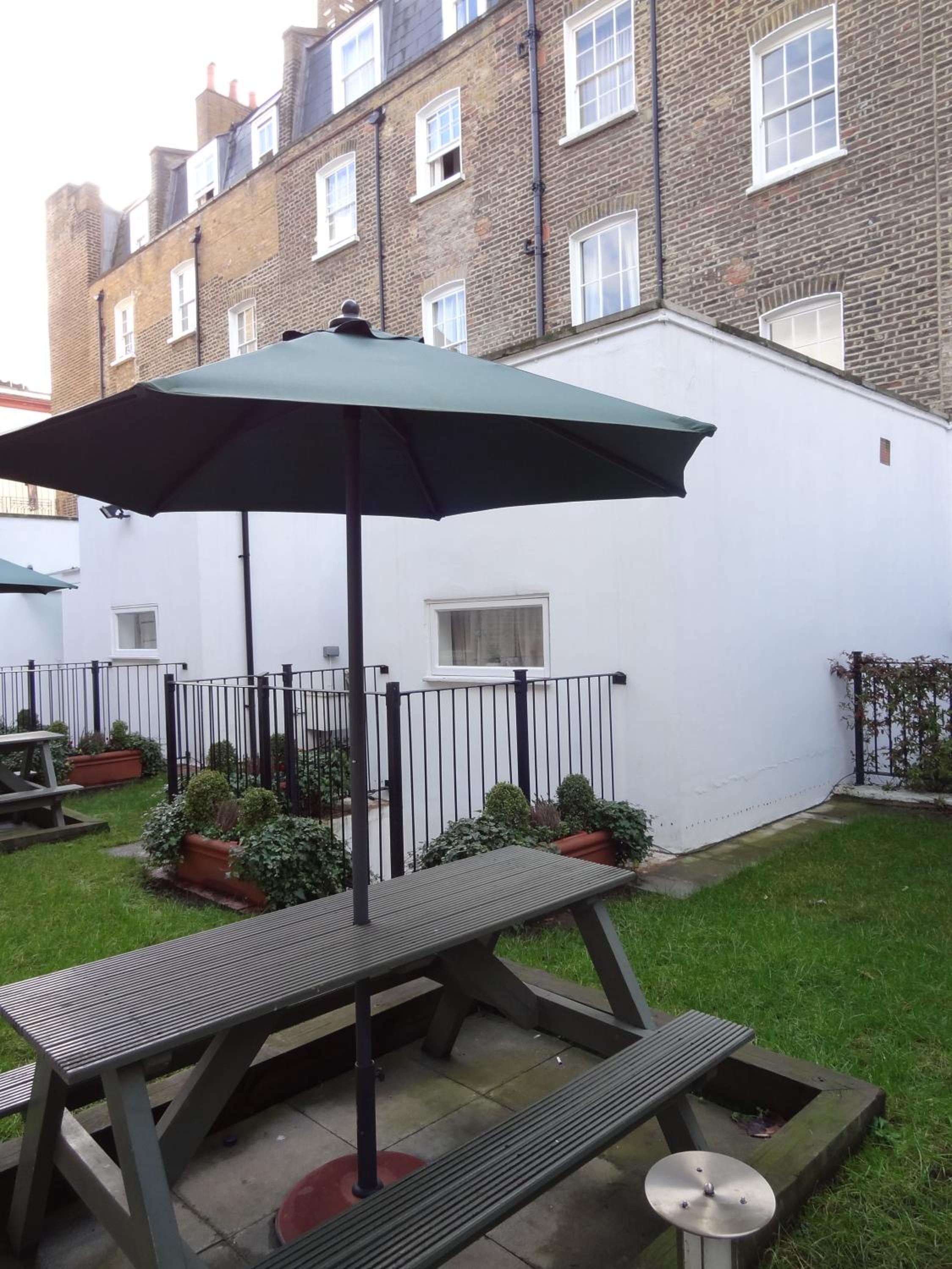 outdoor bbq area