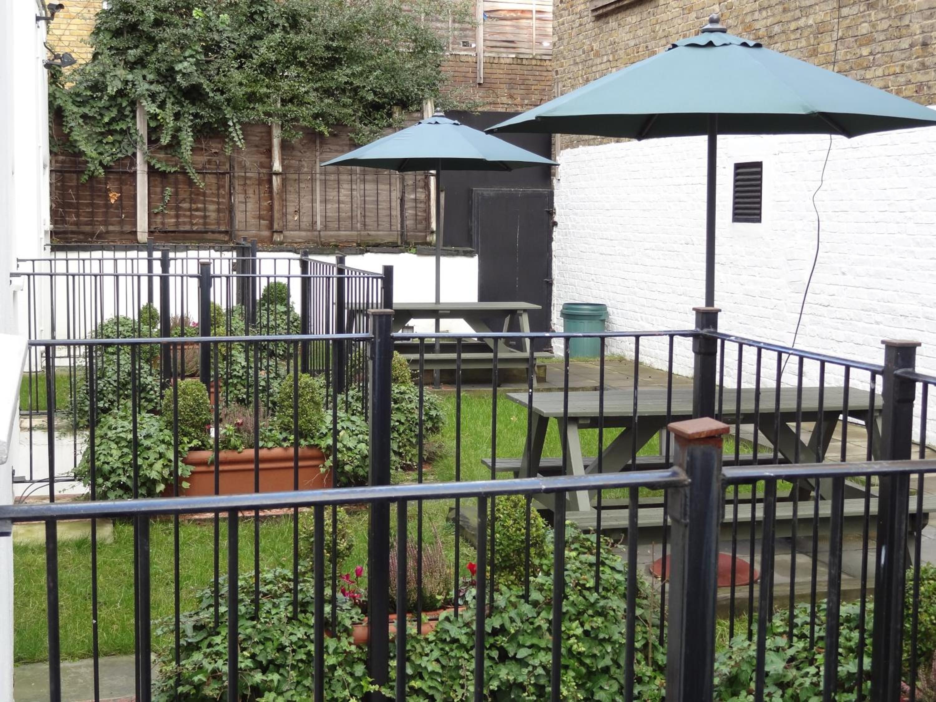 outdoor bbq area