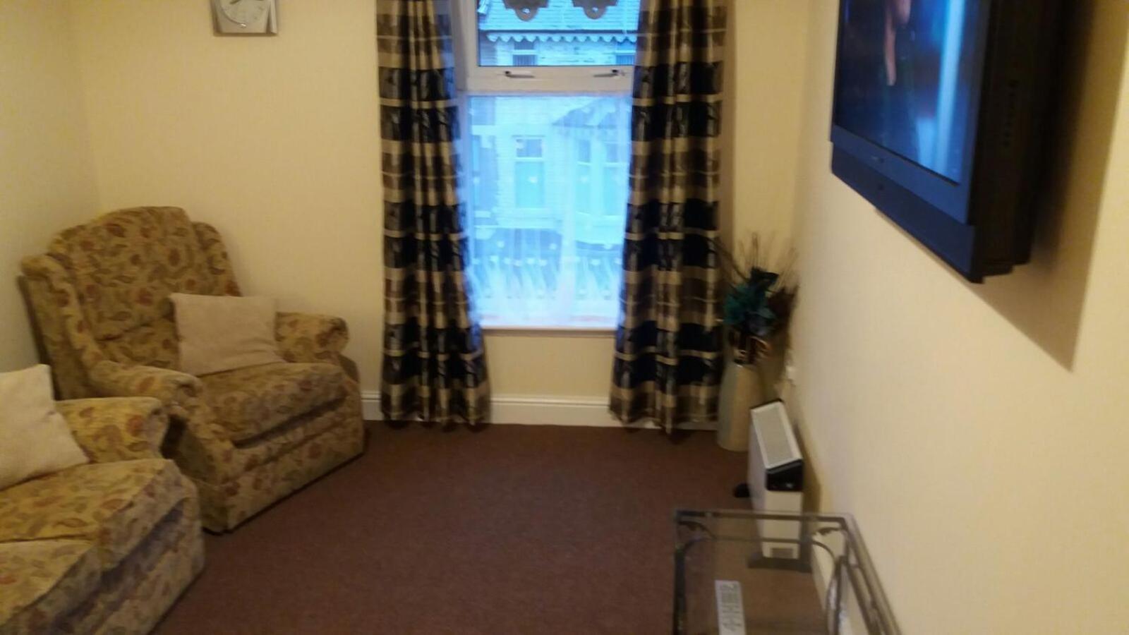 delamere holiday apartments