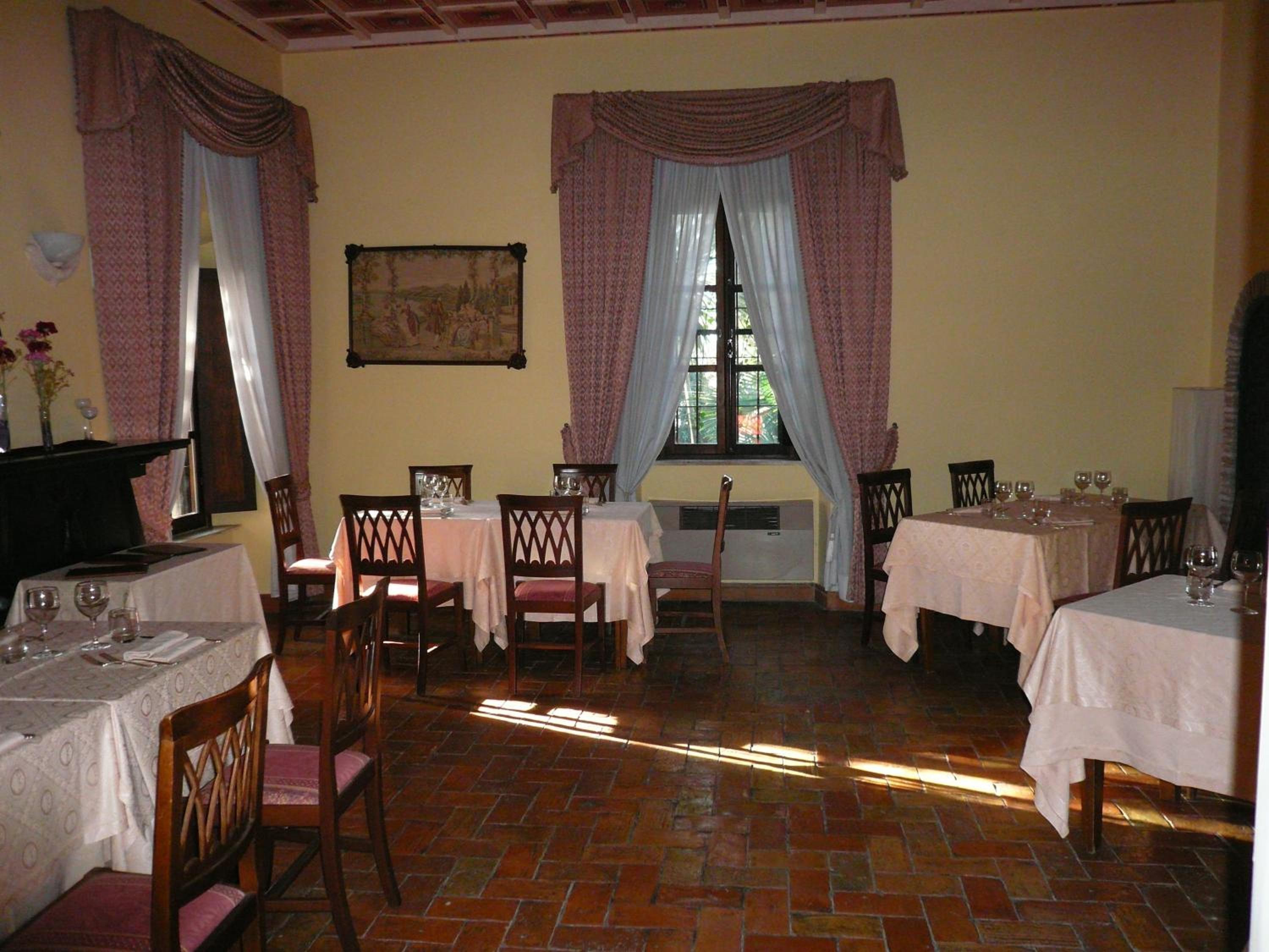 restaurant