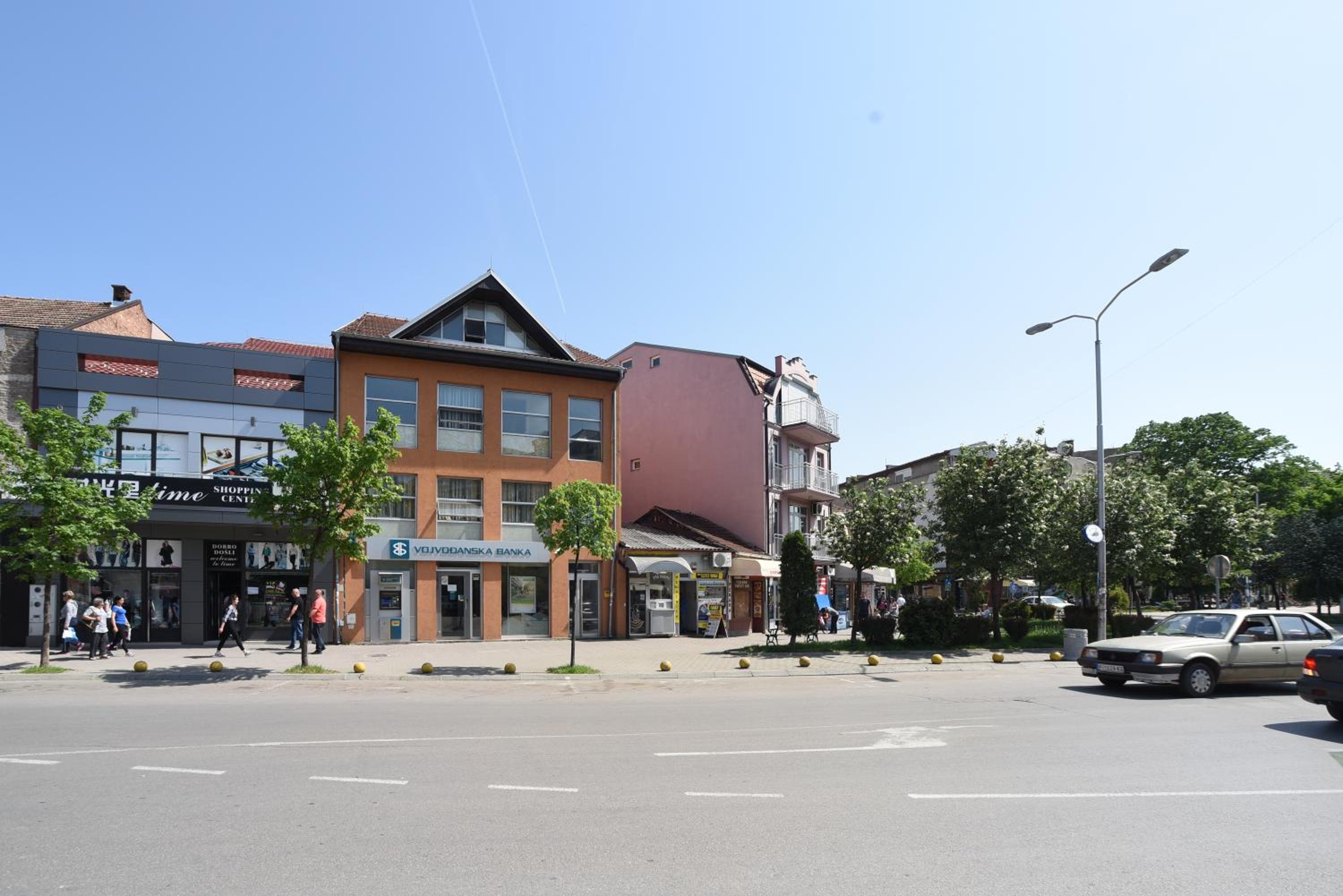 Photo 9
