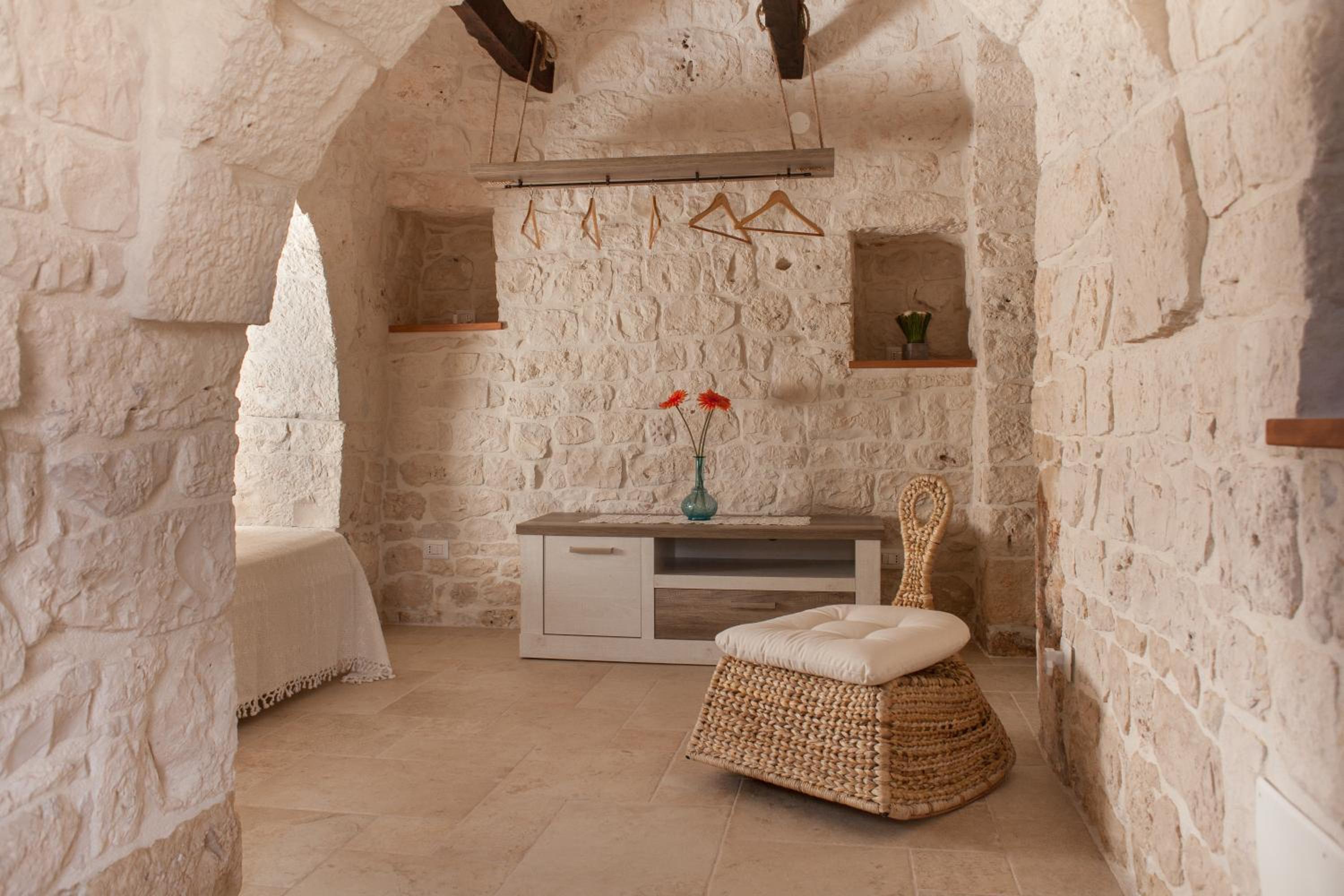 Trulli a Sud-Est view 5