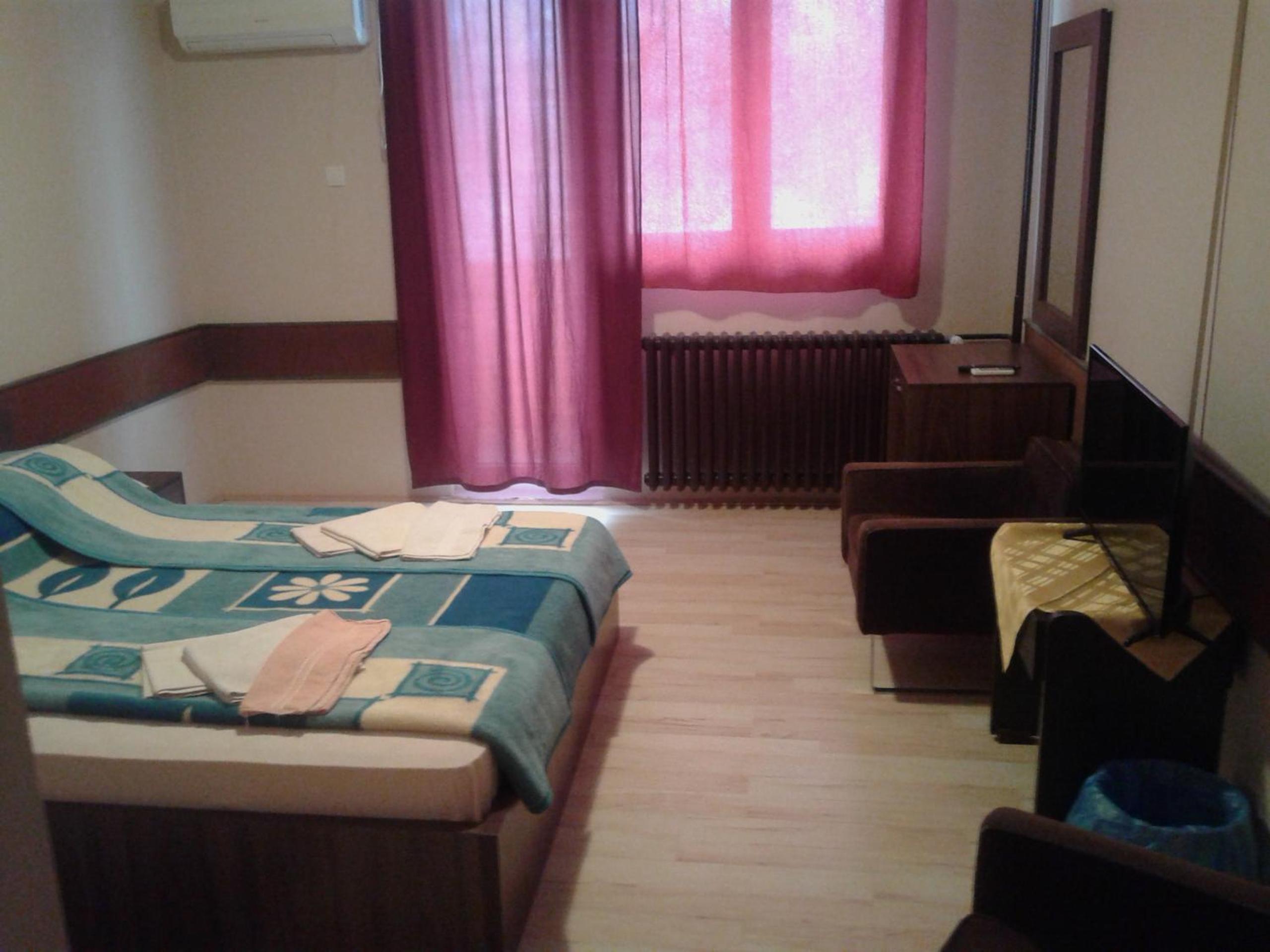 Photo 12