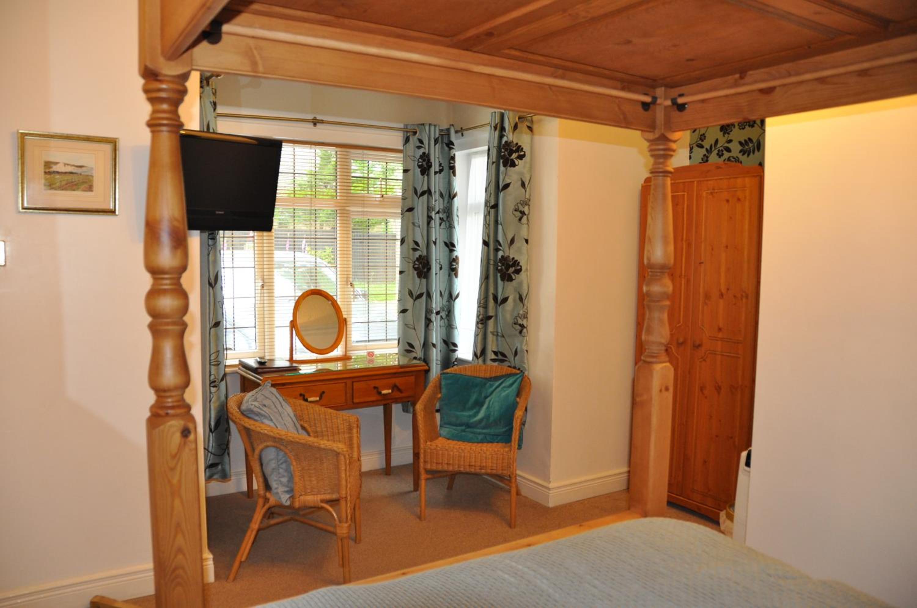 Walcot House