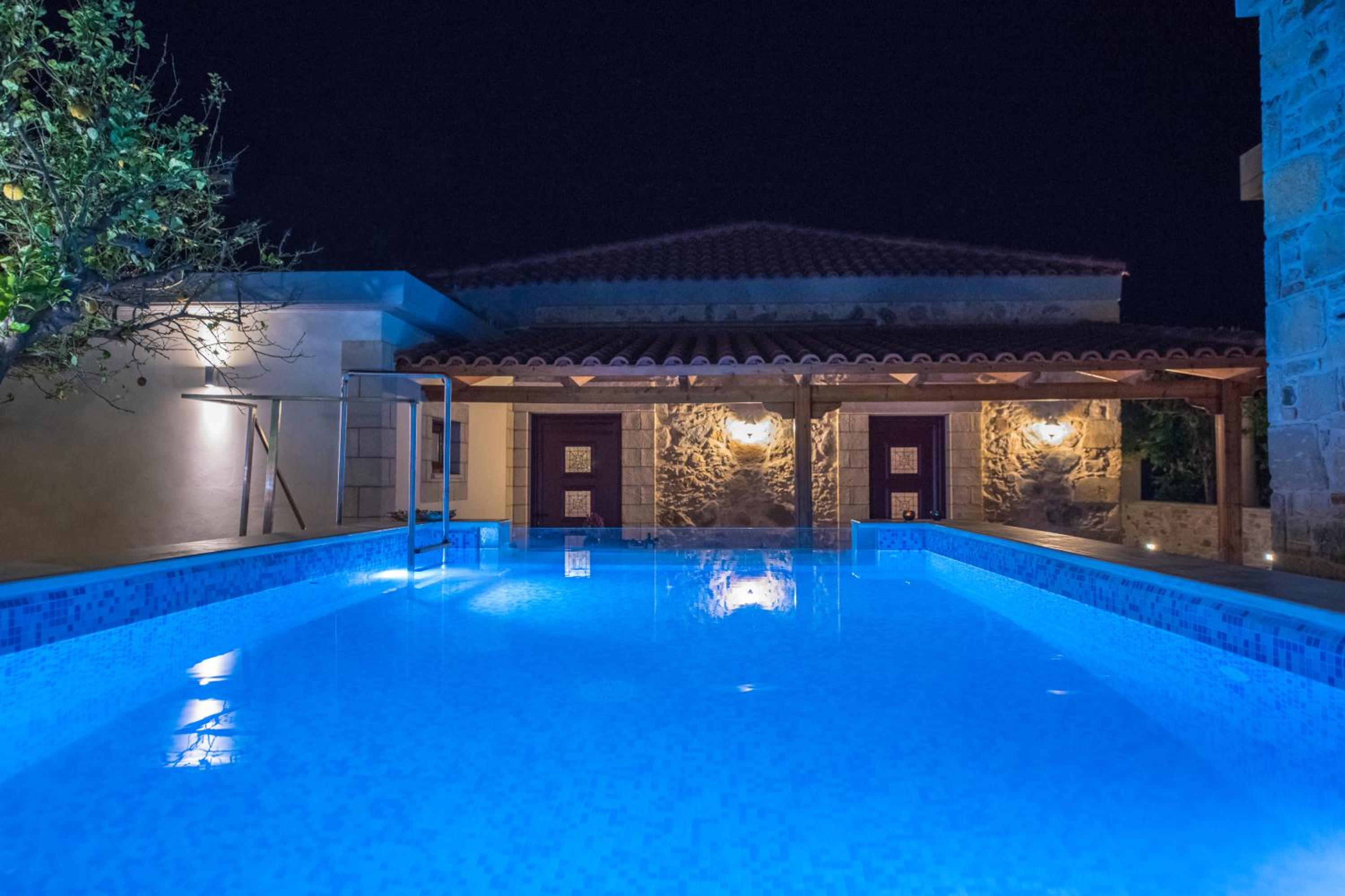 PRIVATE Sapphiros Villa photo 2