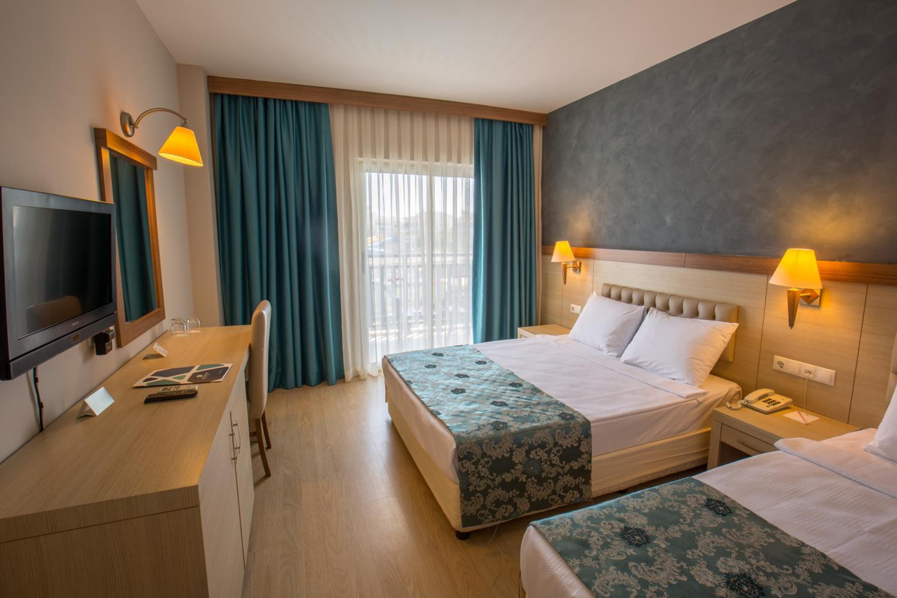 Side Vacations - Side Aquamarin Resort  Spa - Property Image 2