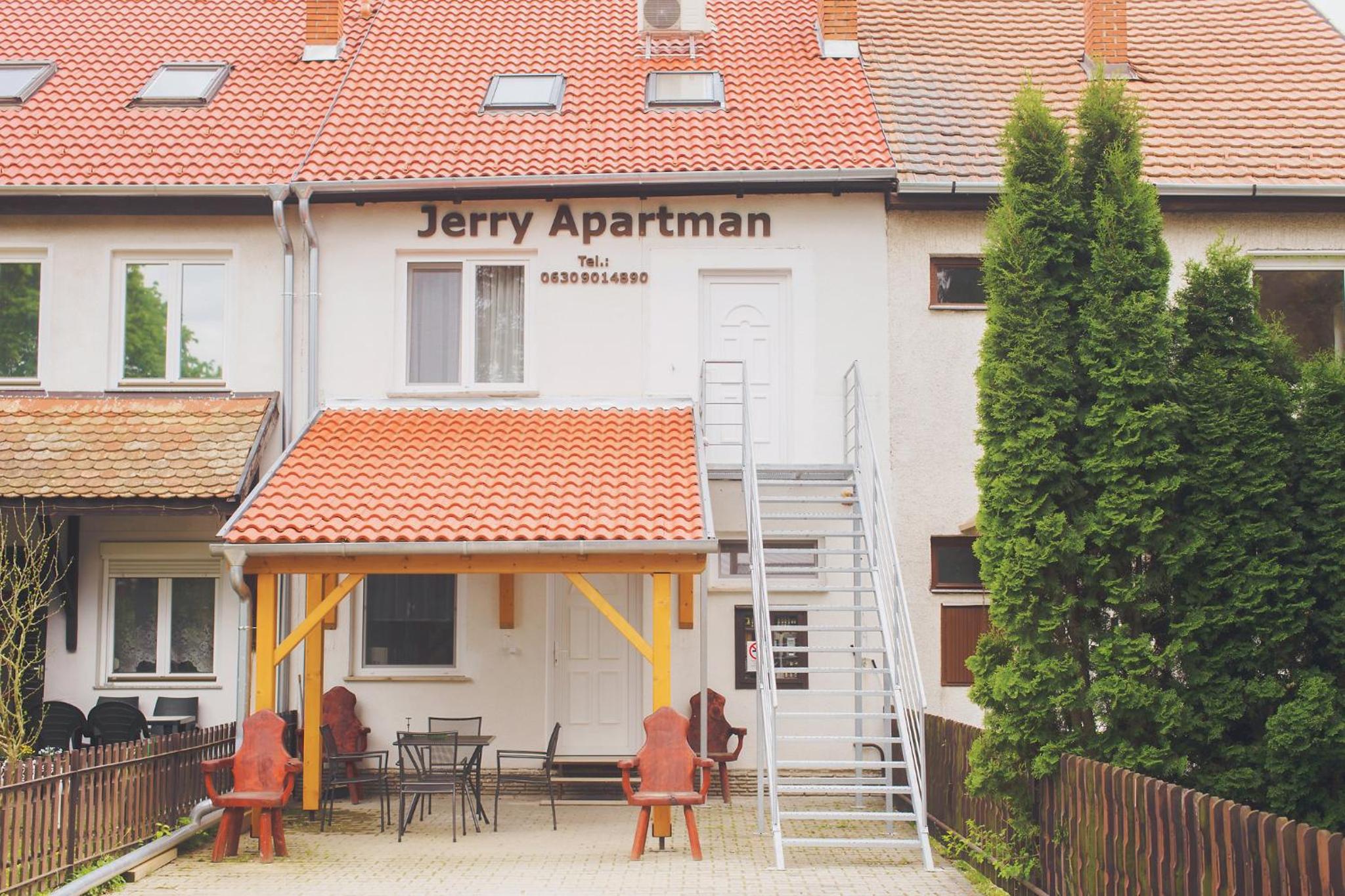 Jerry Apartman view 5