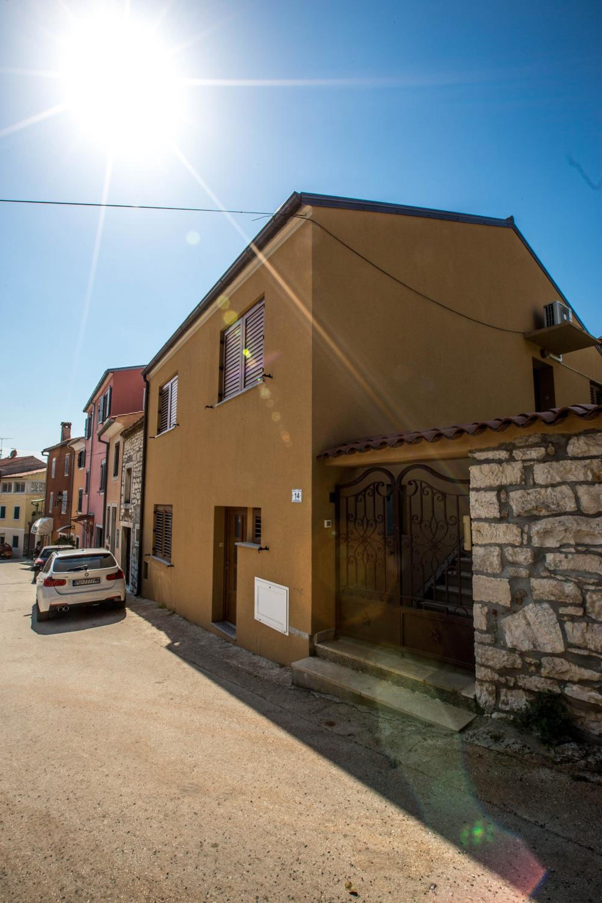 Hotel Exclusive city center apartment with garden - Image 1