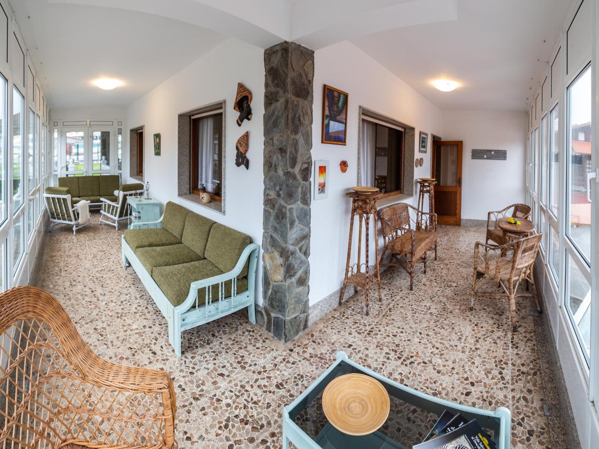 Chalet Areo do rio - playa de razo view 4