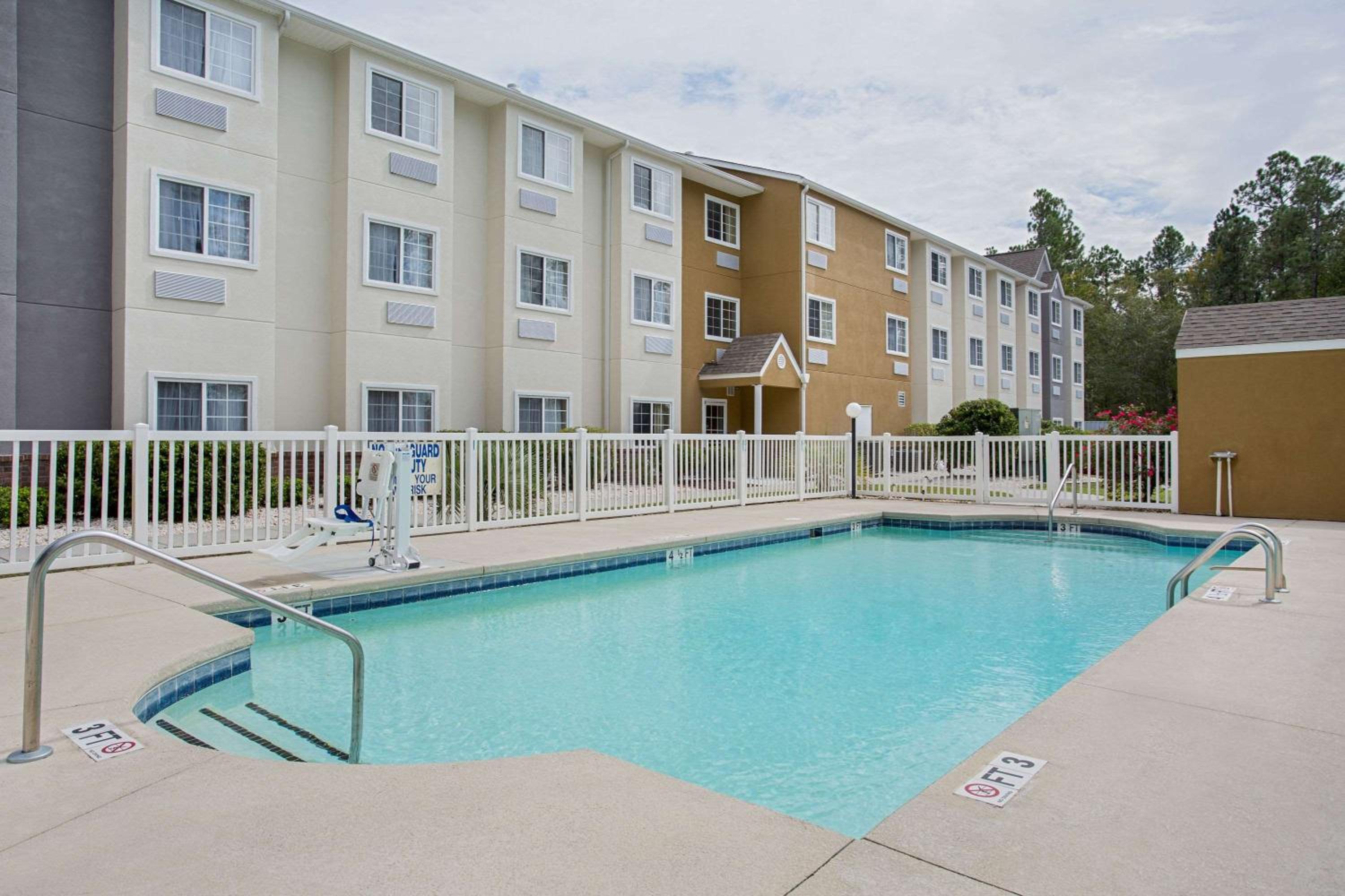 Microtel Inn & Suites by Wyndham Walterboro view 5