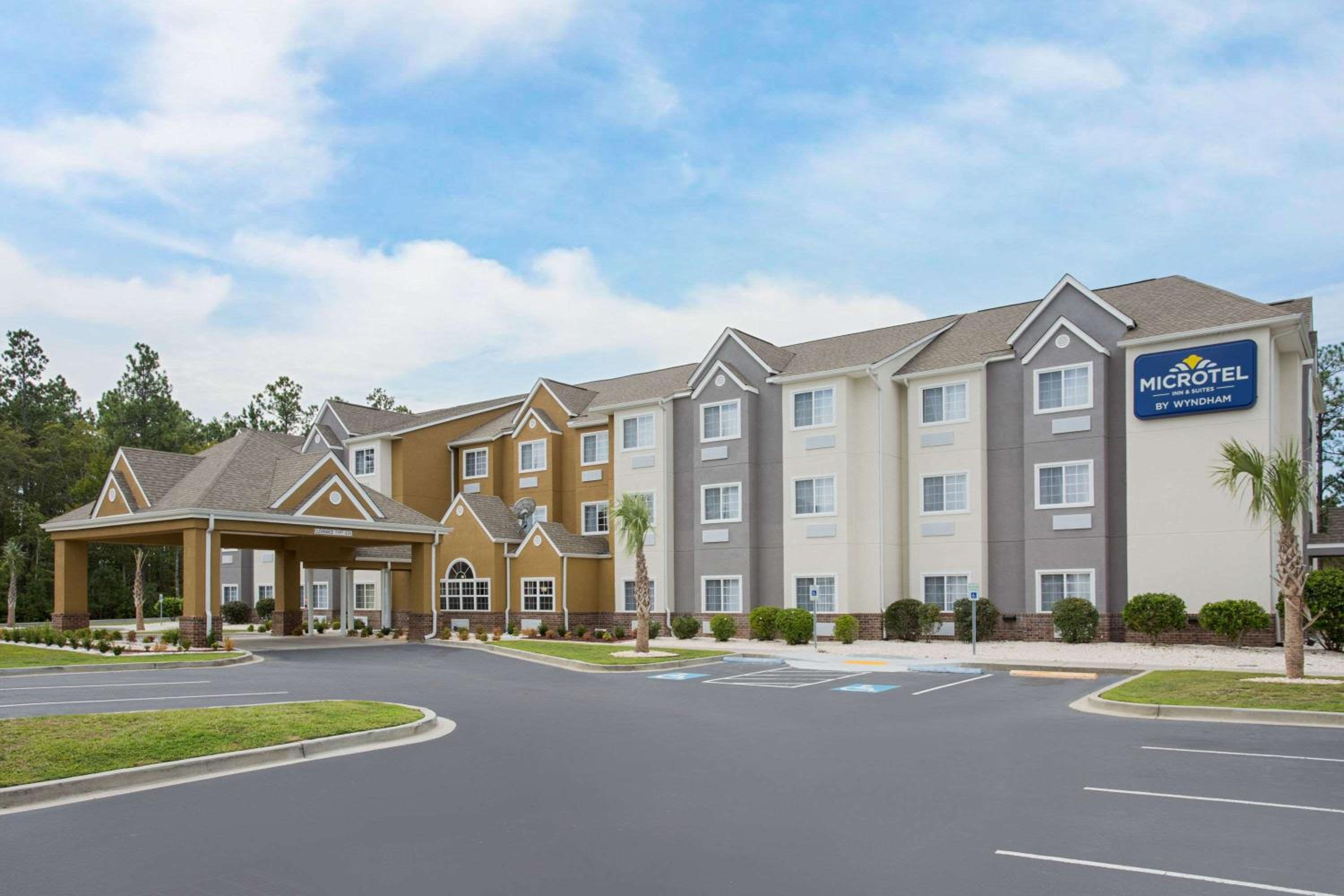 Microtel Inn & Suites by Wyndham Walterboro view 2
