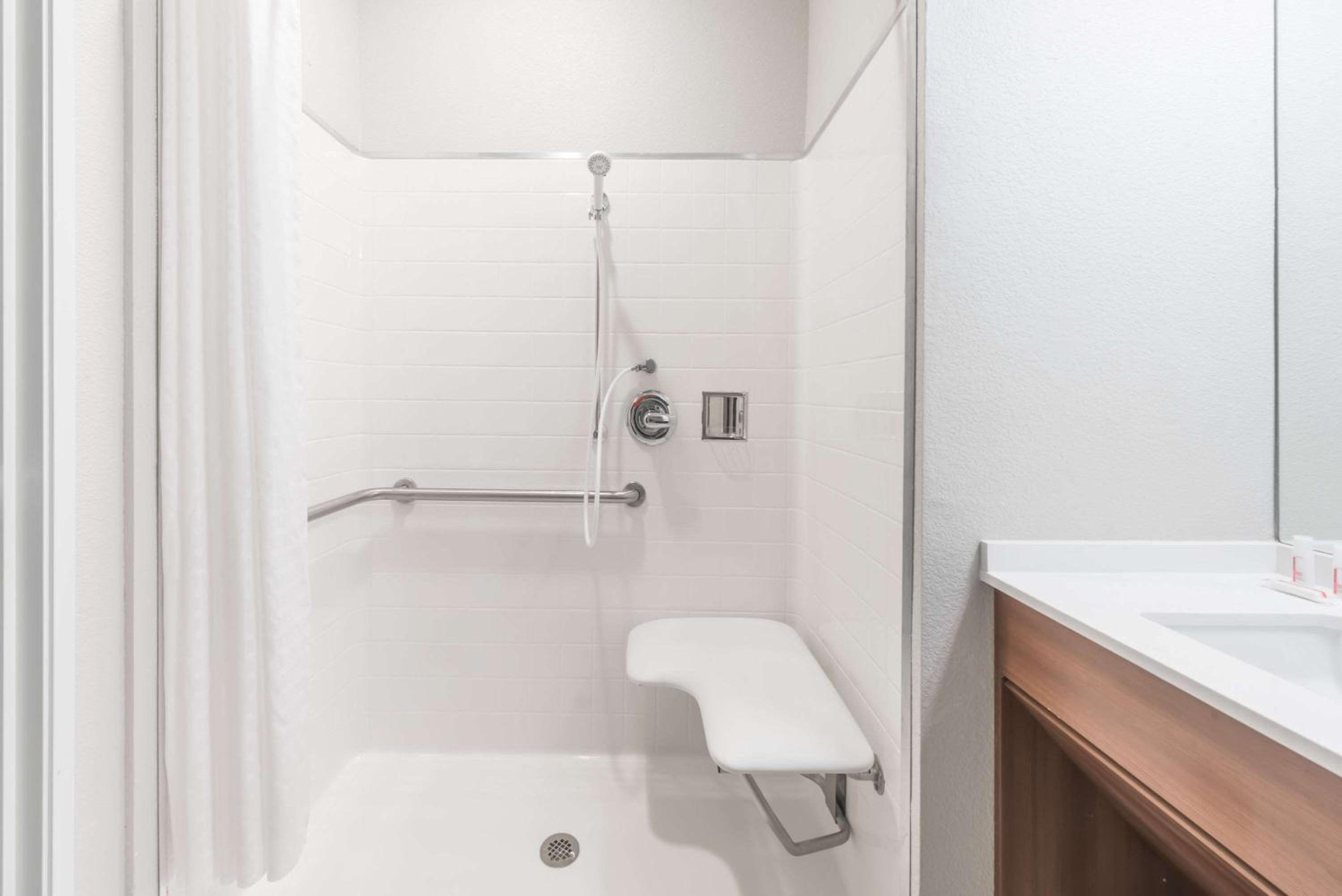Sweetwater Vacations - Microtel Inn  Suites by Wyndham Sweetwater - Property Image 12