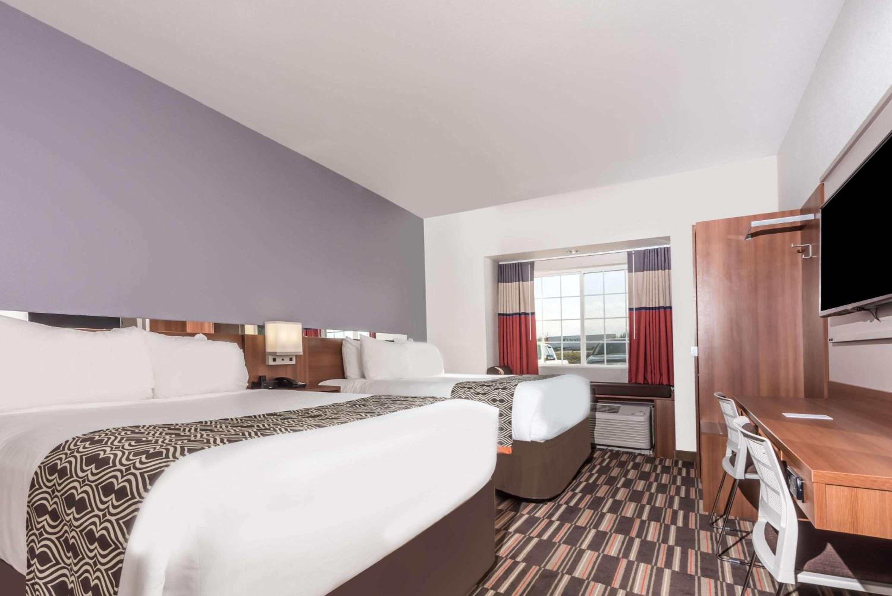 Sweetwater Vacations - Microtel Inn  Suites by Wyndham Sweetwater - Property Image 5