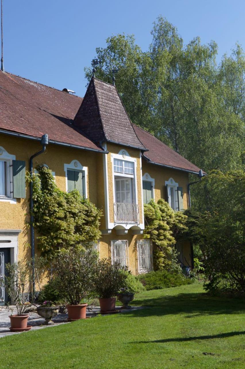 Schloss Pesenbach Chalet im Freizeitland Feldkirchen an der Donau
