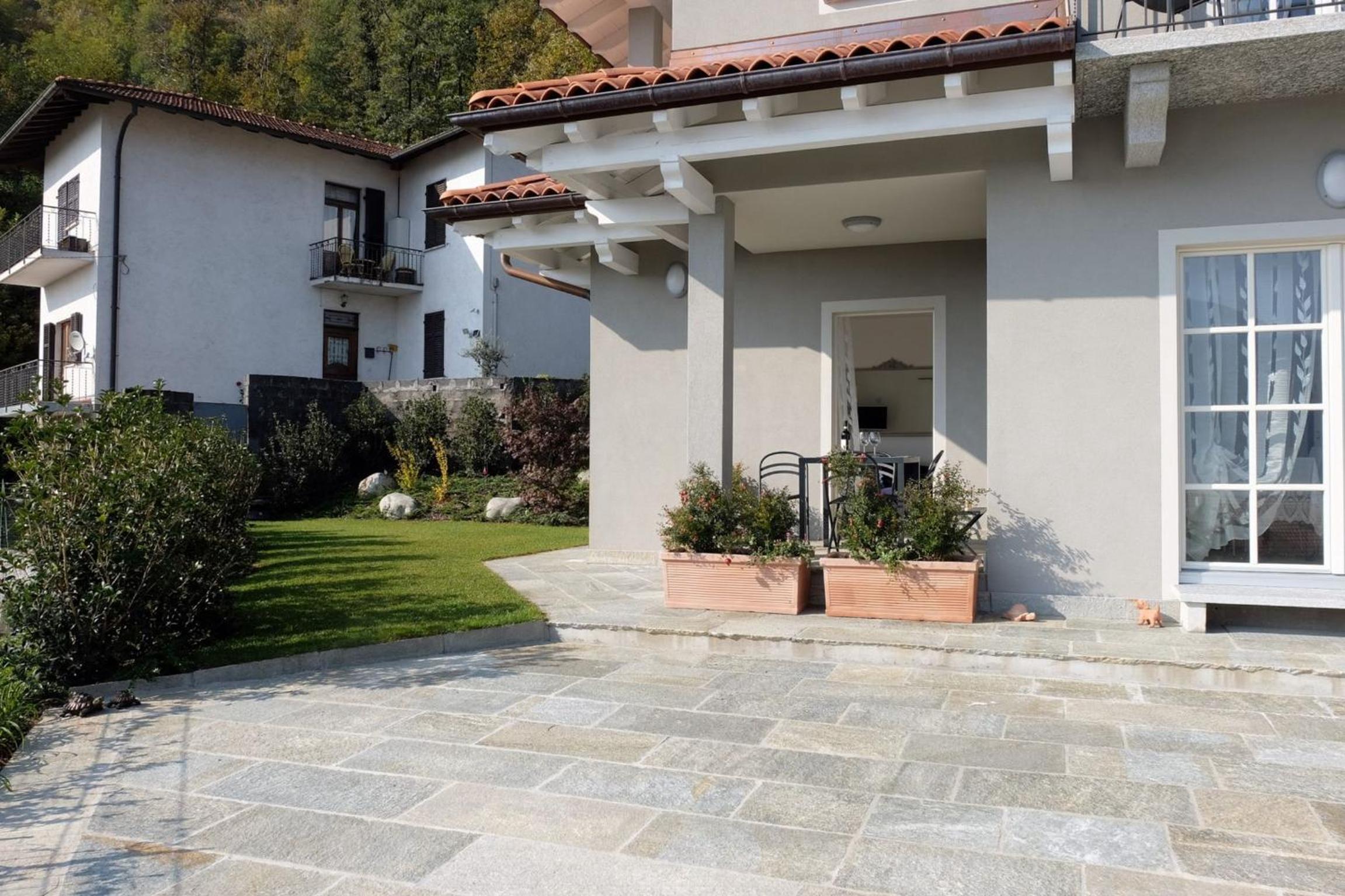 Casa Irma by Lago Reisen