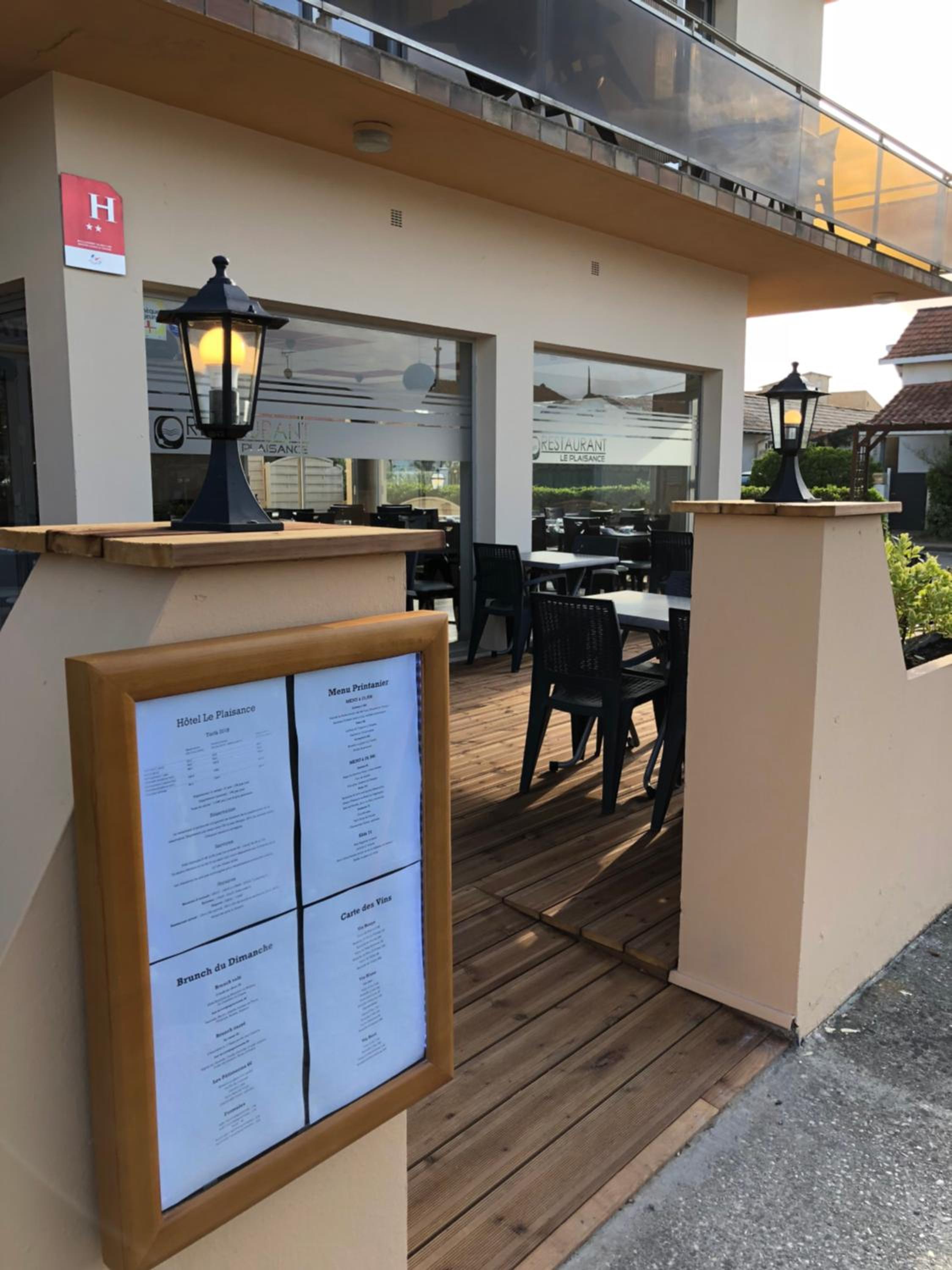 restaurant
