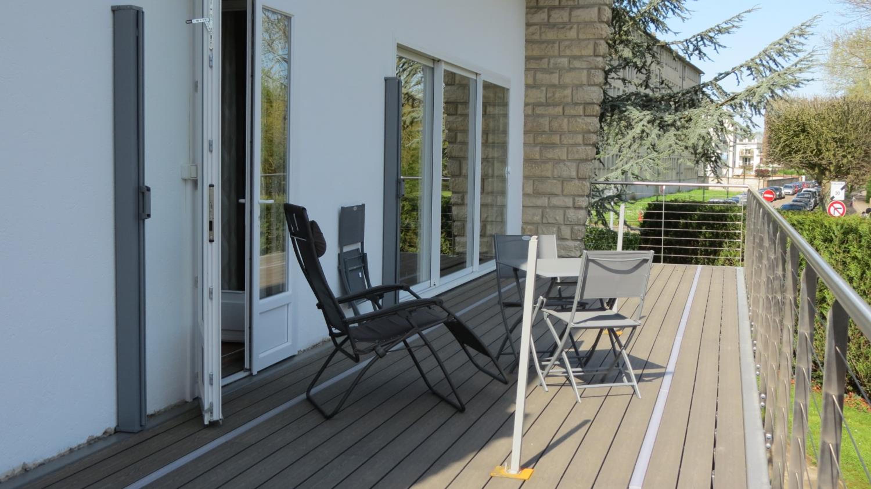 balcony