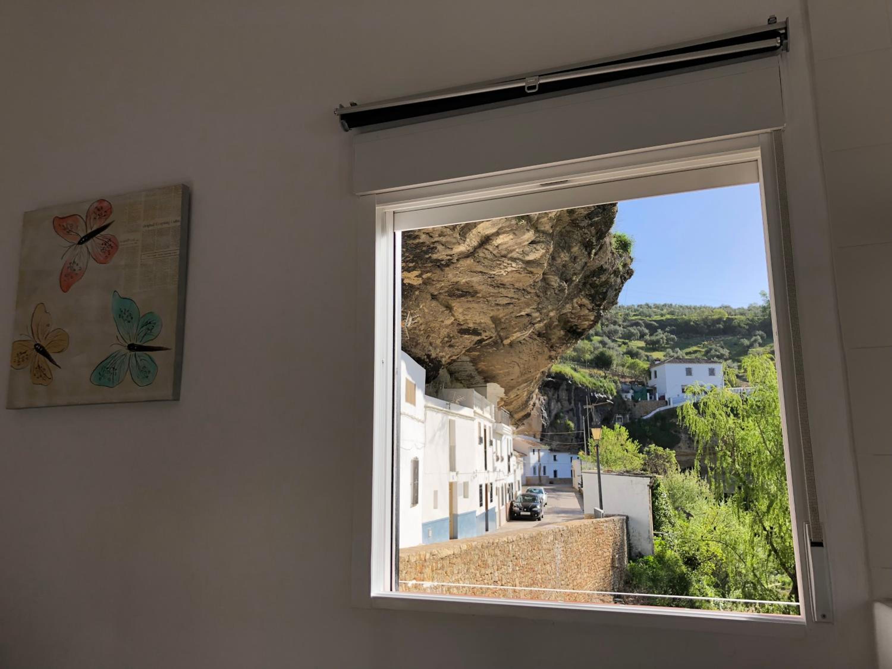 Casa entre Rocas Setenil view 5